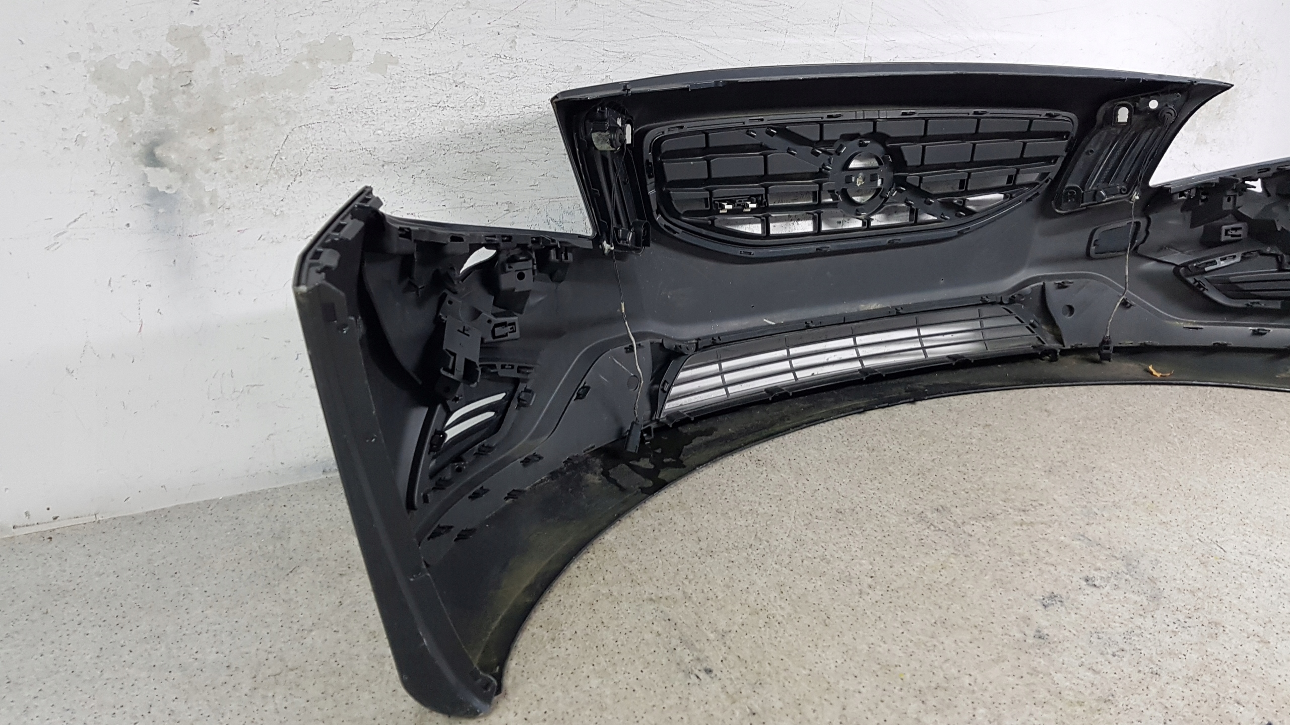 VOLVO S60 V60 2 II R-design 10 -bumper front 8500