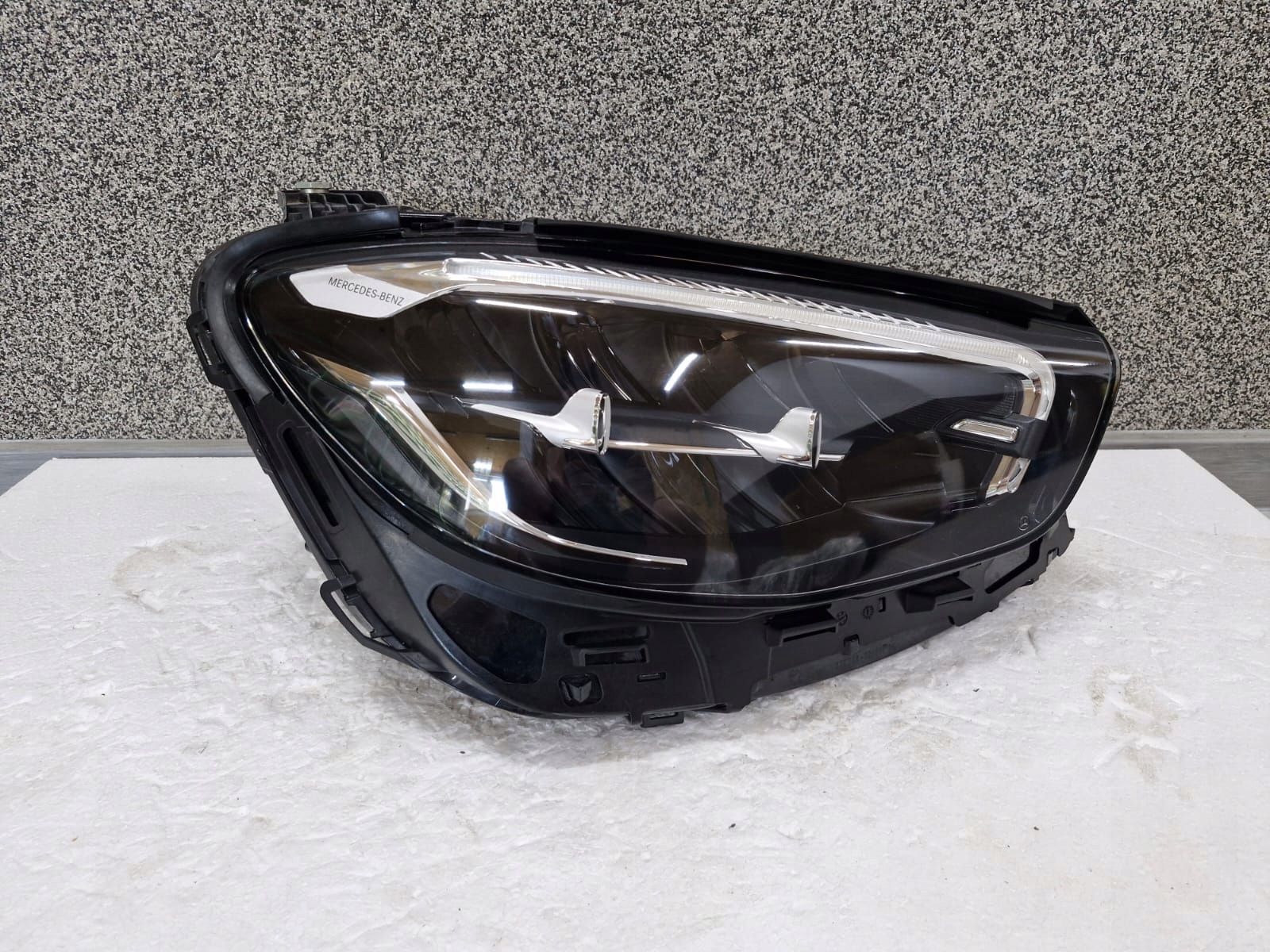 Licht rechts Mercedes E Klasa W213 LIFT High Performance