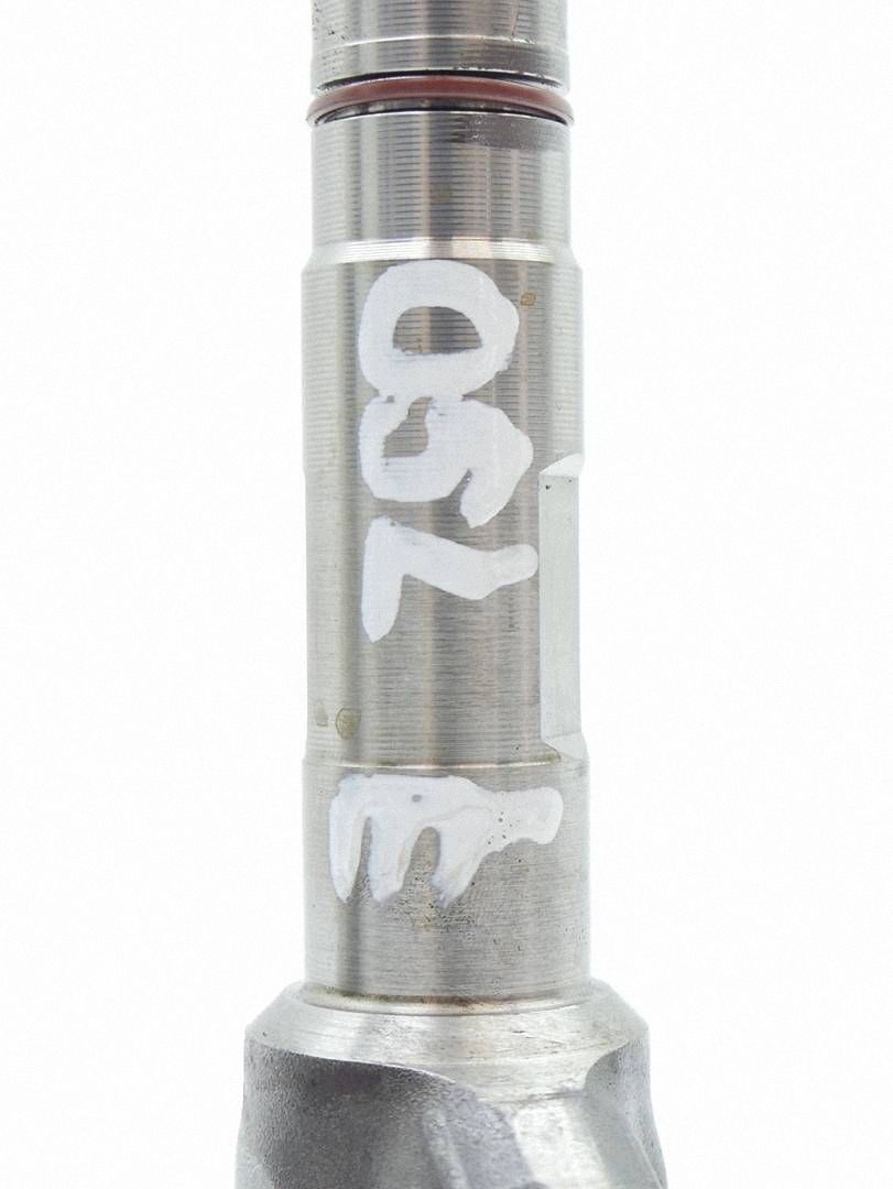 nozzle injector SKODA OCTAVIA IV 2.0 TDI 05L130277E
