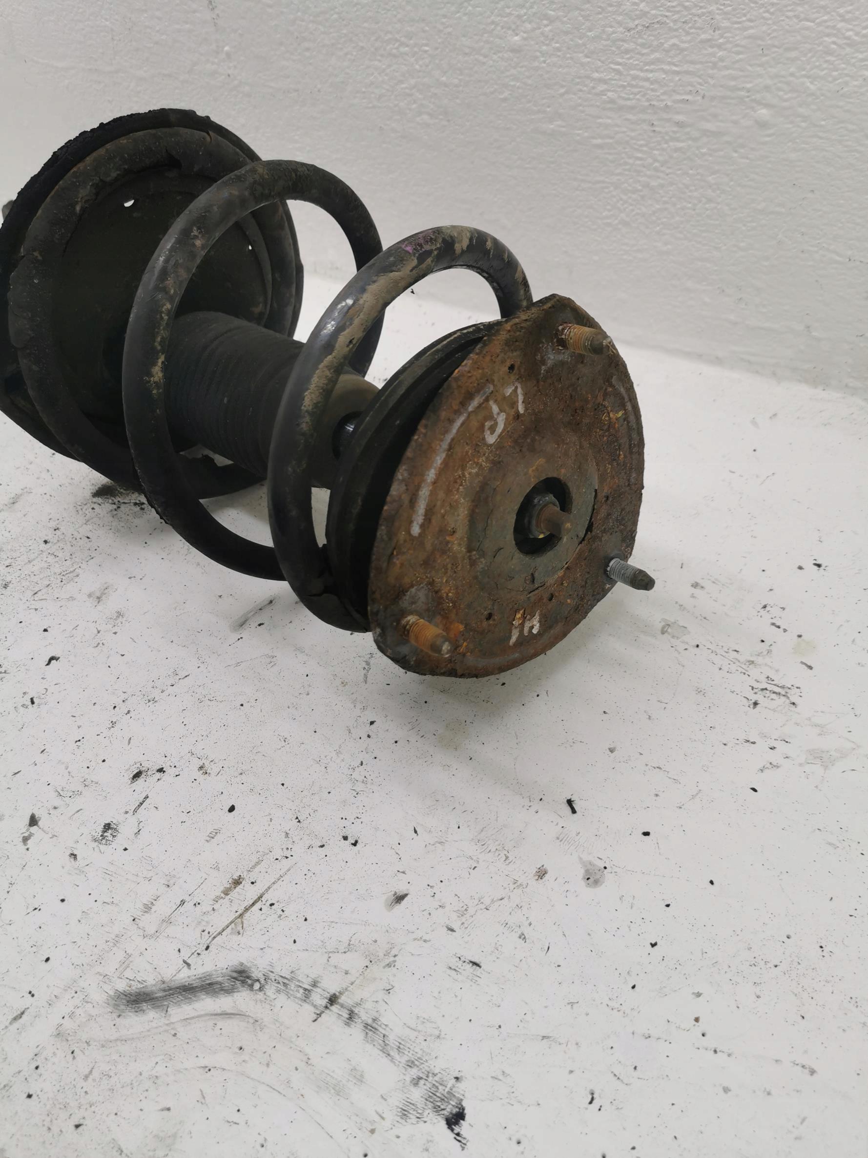 shock absorber left front HYUNDAI H-1 II 2.5 CRDi
