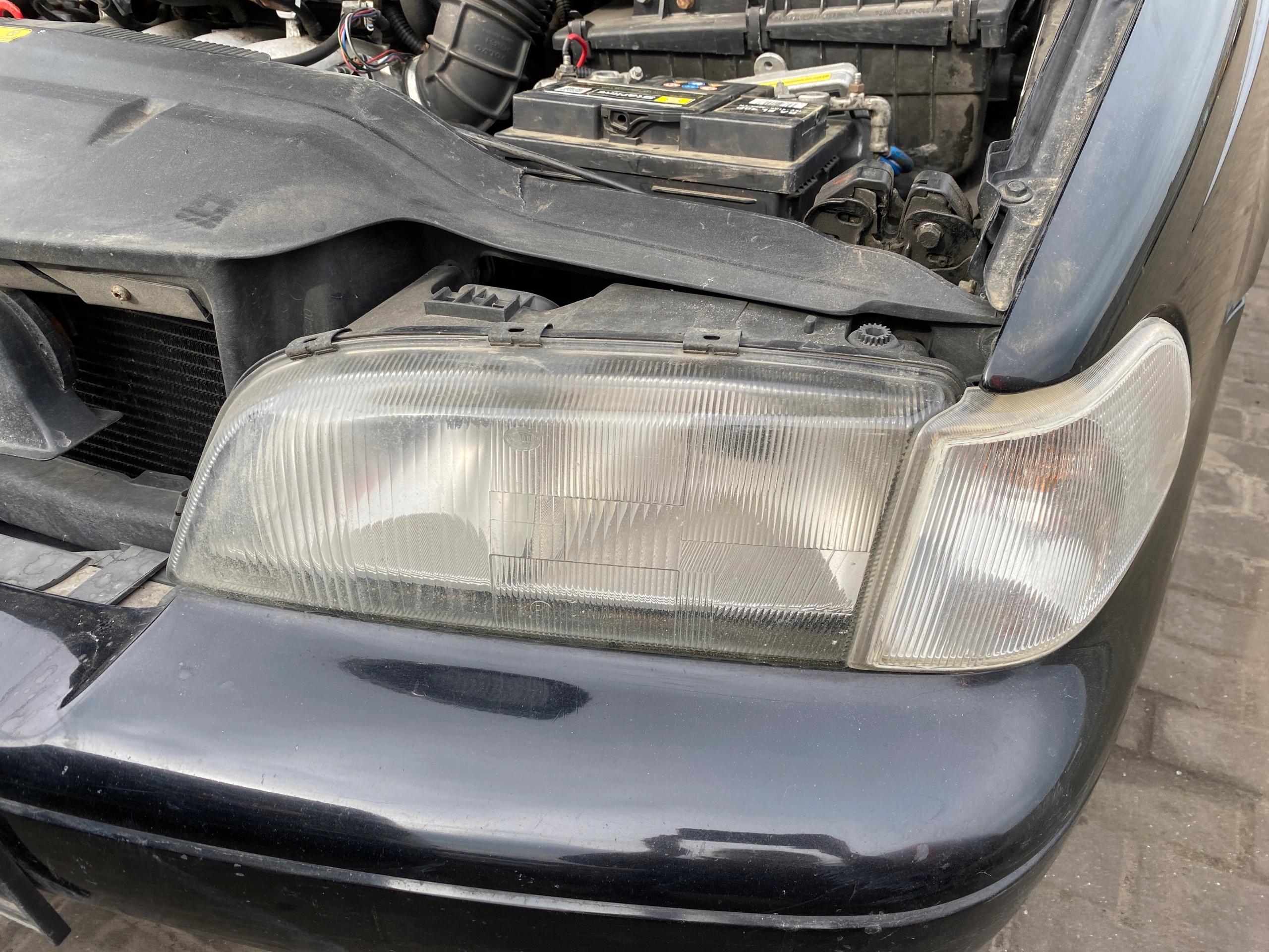 Volvo V70 1 and 95-00 REFLEKTOR left light left front front