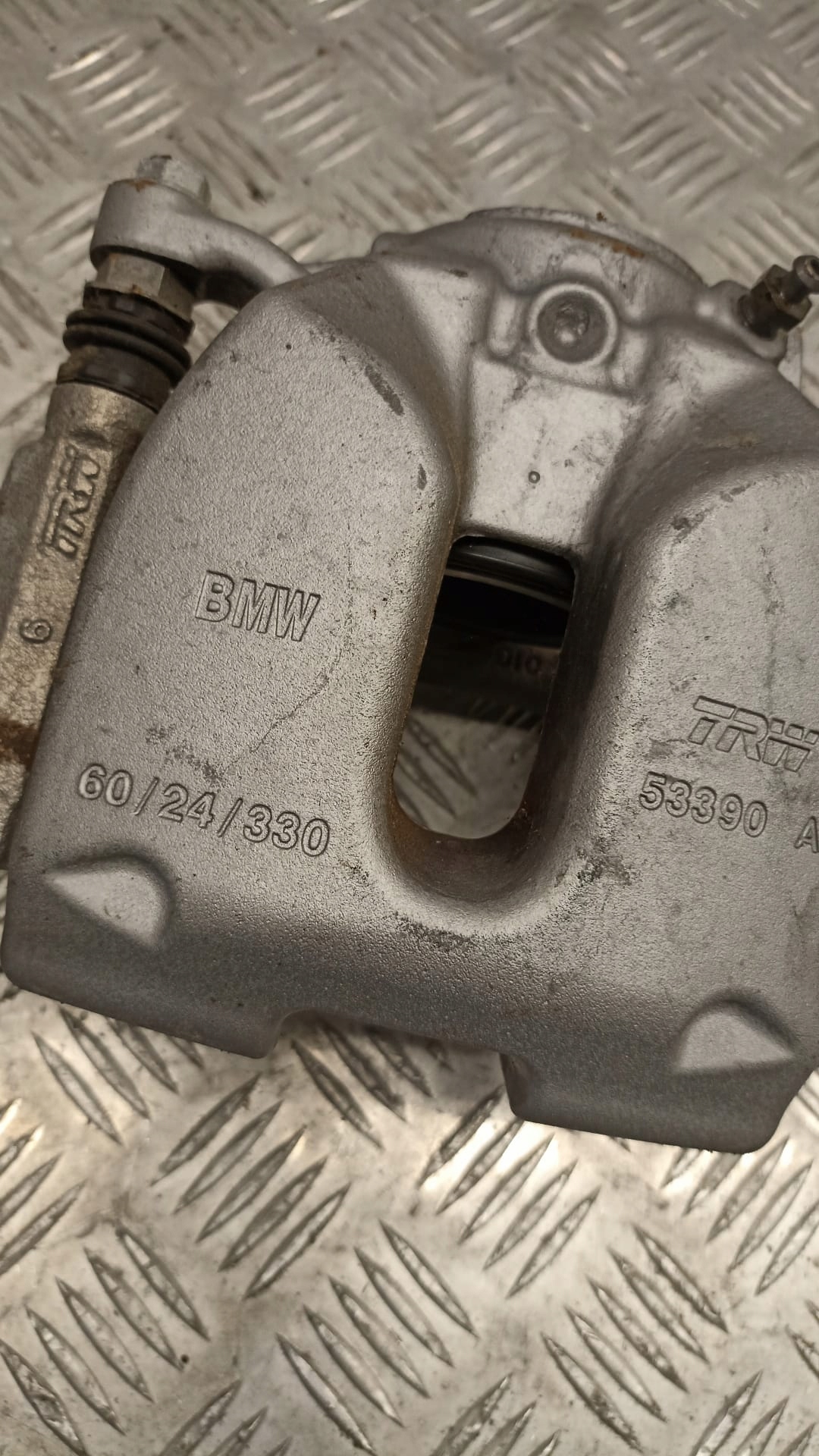 BMW G30 calipers brake left right front 60/24/330