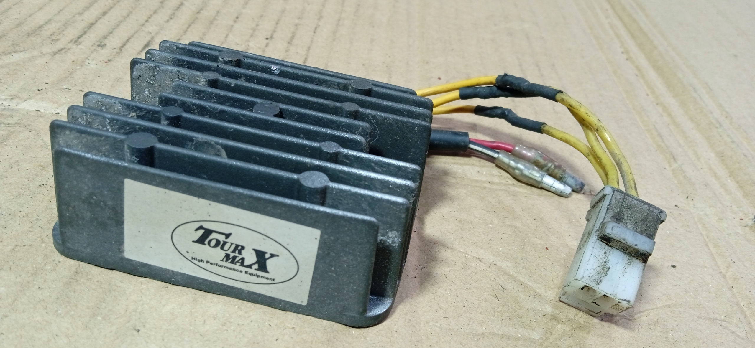 SUZUKI GS 500 TOURMAX РЕГУЛЯТОР НАПРУГИ DR 350