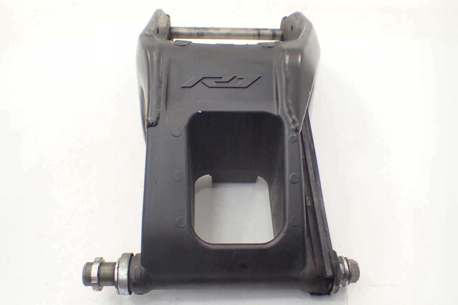 Yamaha YZF R1 RN32 15 Wahacz tyl Vehicle Match branded product