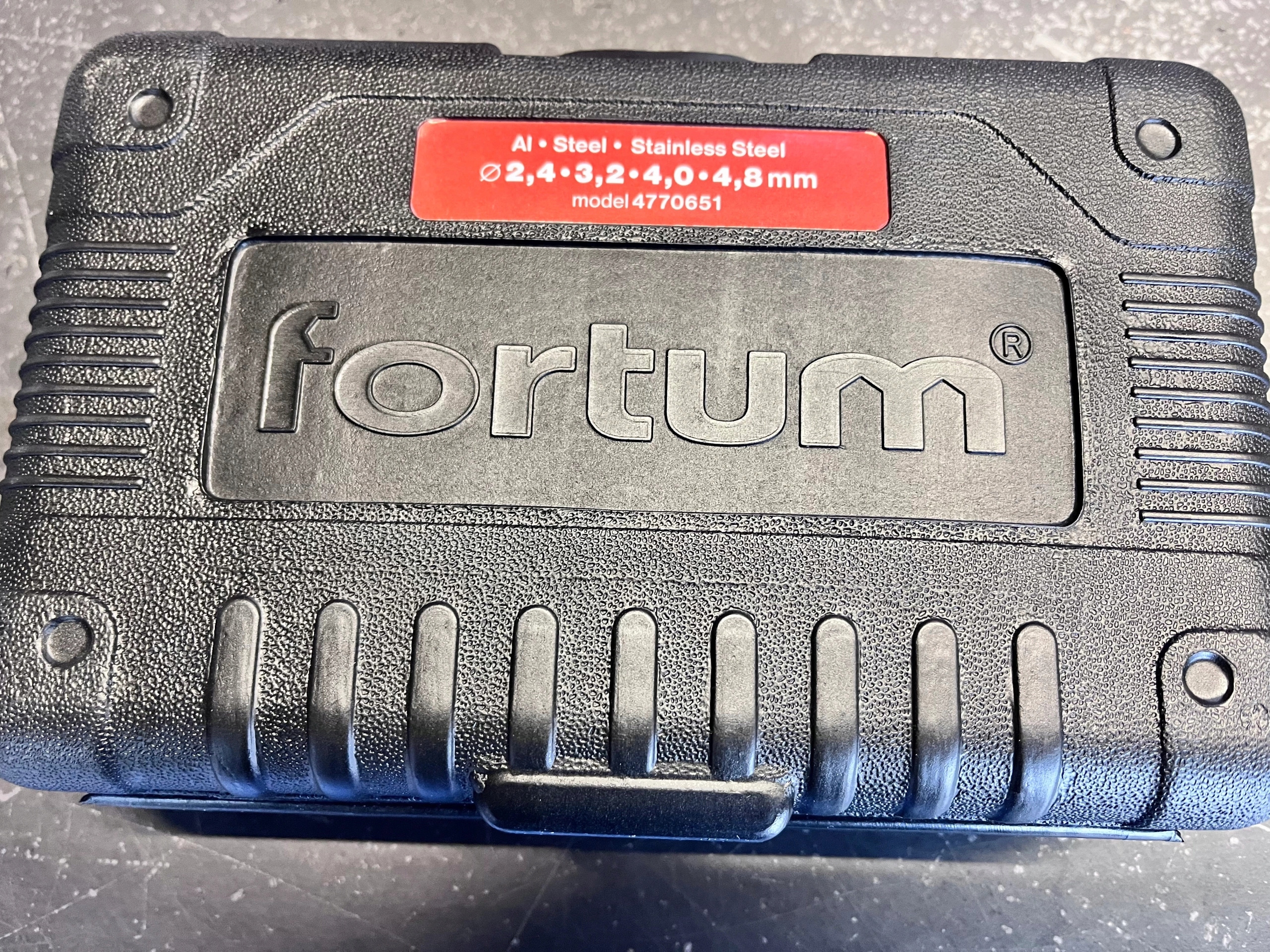 NITOWNICA DO NITÓW NA WKRĘTARKĘ ⌀ 2,4-4,8 1/4" Kod producenta 4770651