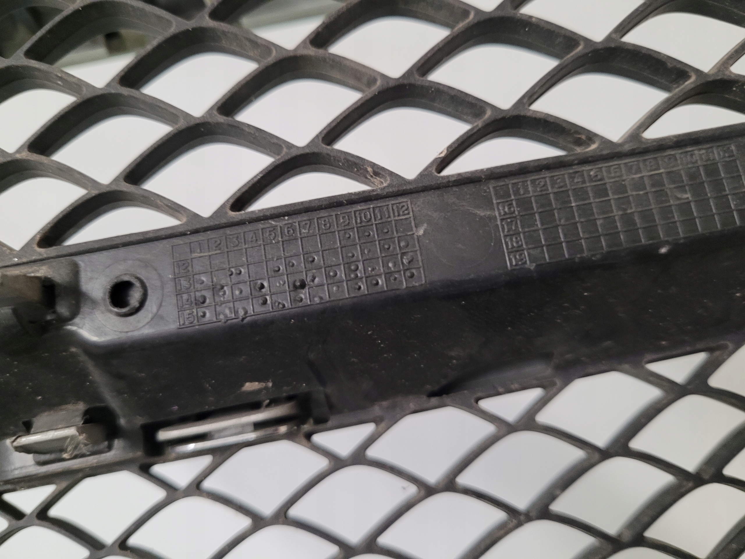 Mercedes-Benz C-Klasse W205 Kühlergrill FRONTGRILL Kühlergitter A2058800183 - Thumbnail 12