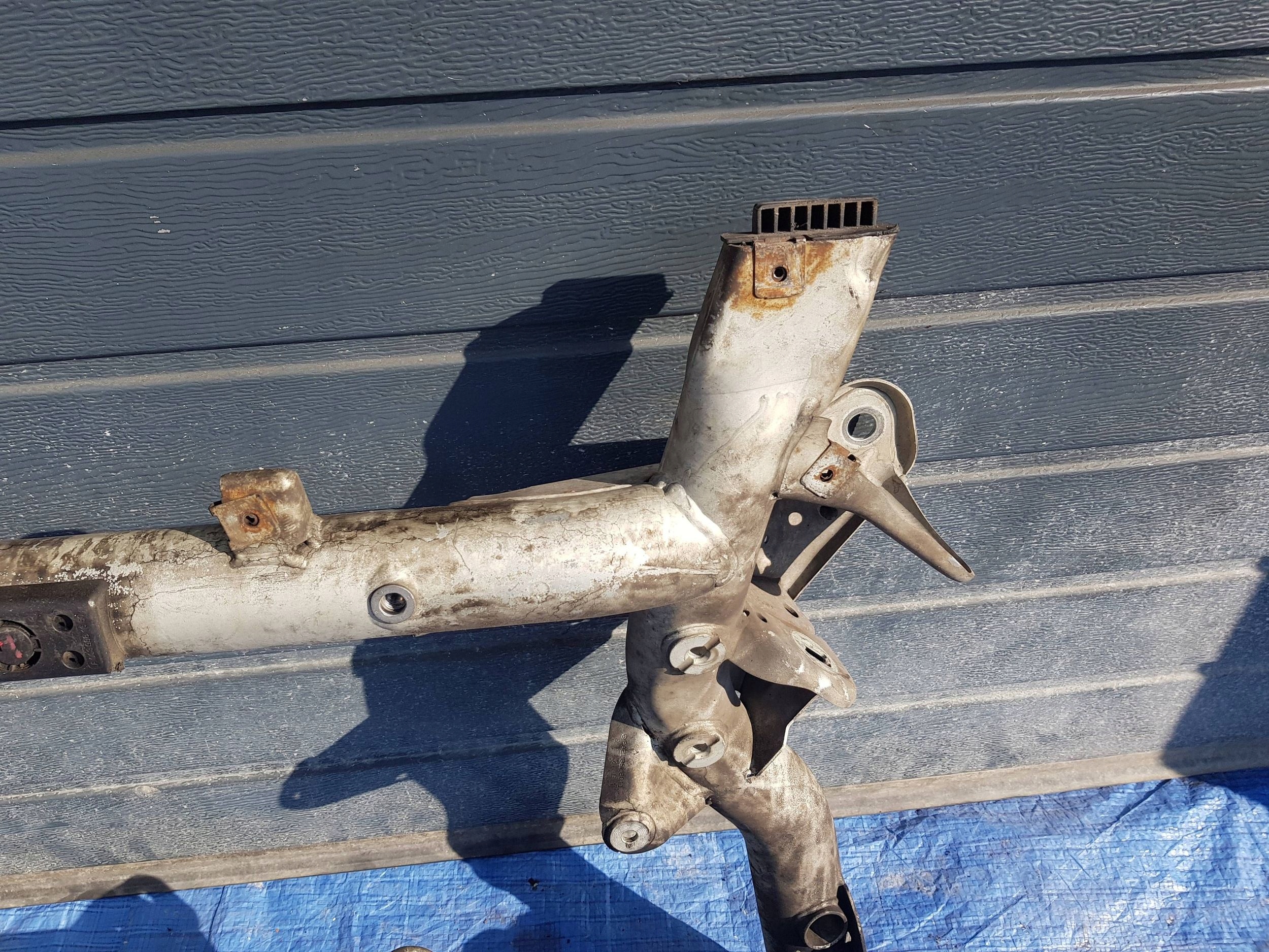 axle beam front of the engine MERCEDES W212 sider subframe axle beam front