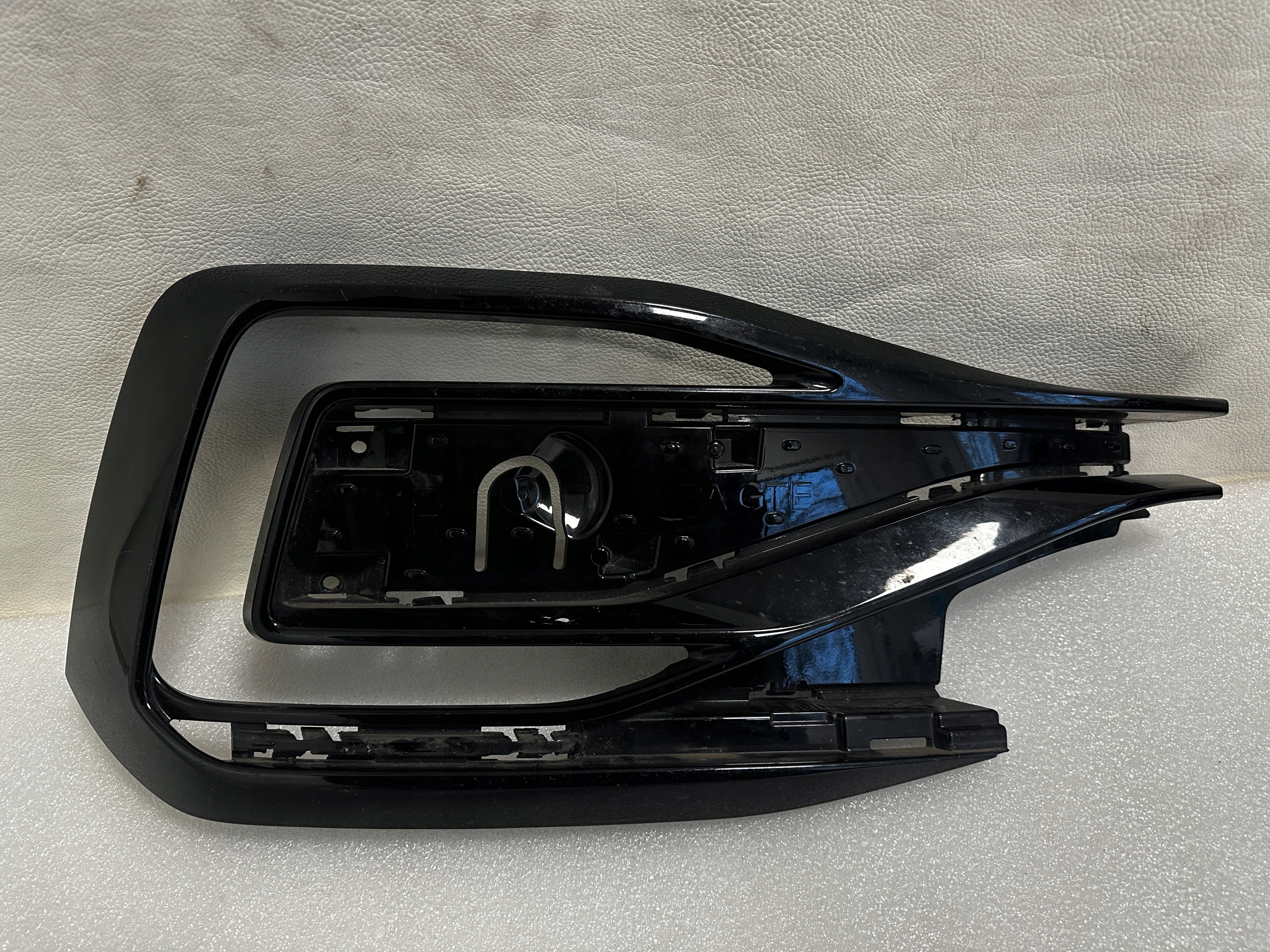 VW Passat grid right front B8 GTE lift 3G0853794B