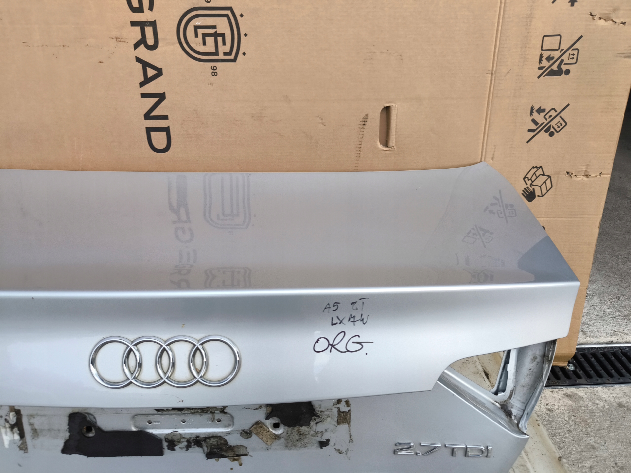 boot doors rear part AUDI A5 8T COUPE LX7W original !!!