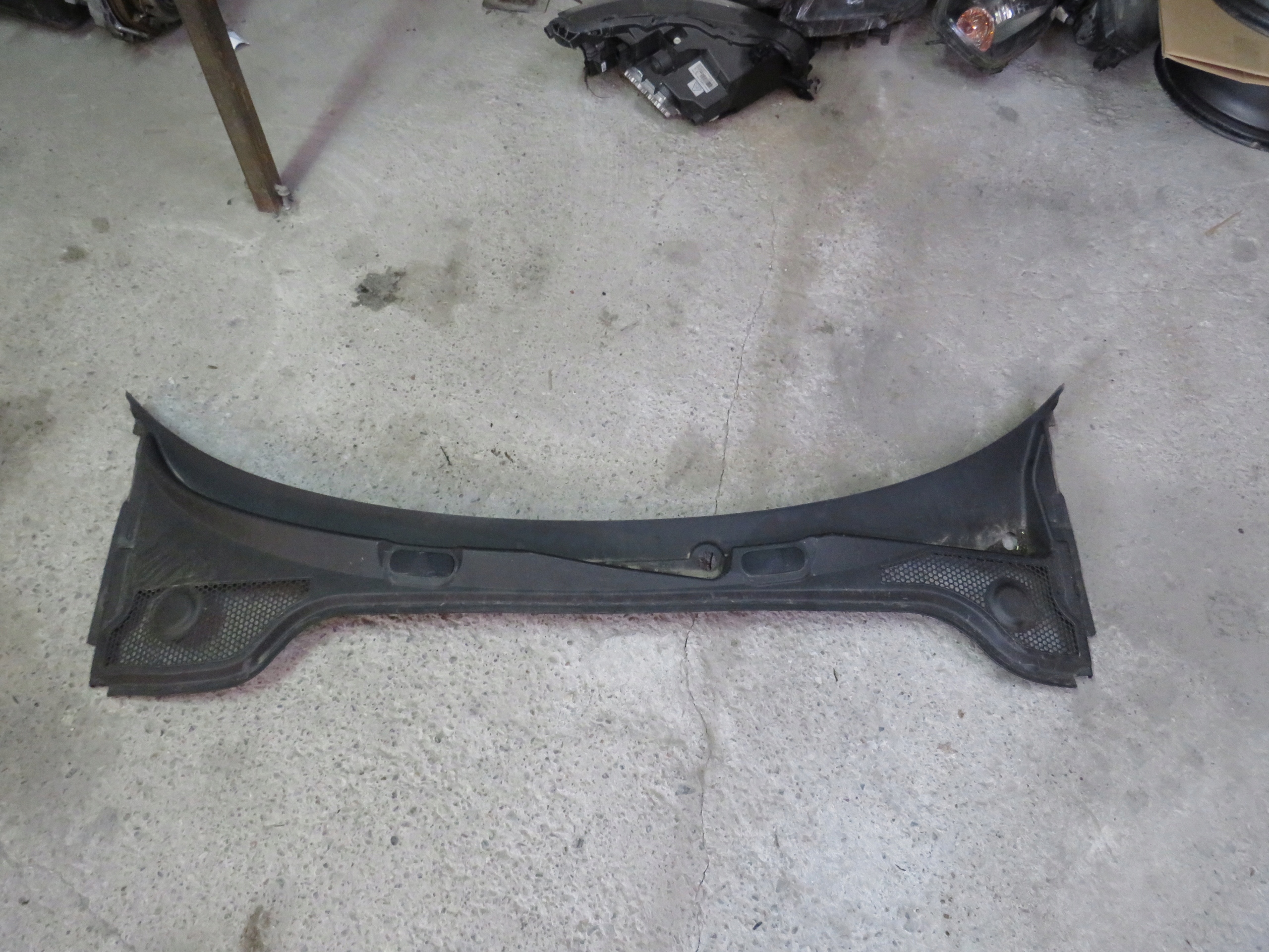 МОНТАЖ ПОД СТЕКЛОМ AUDI A3p