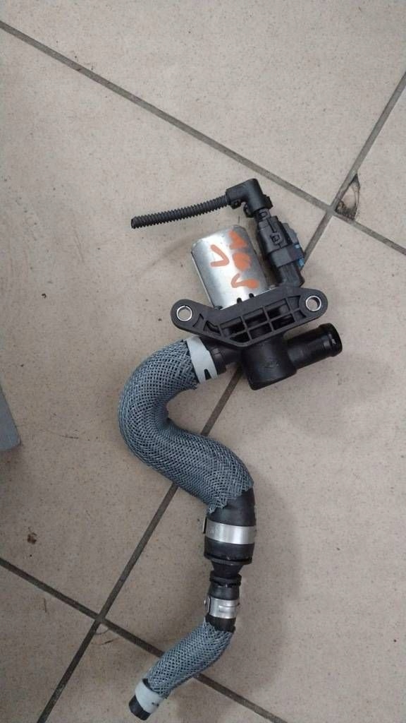 supplementary water pump Renault Austral 990805466R