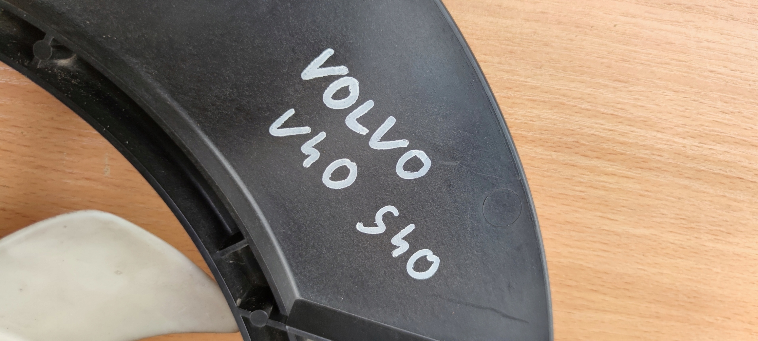 VOLVO S40 V40 ventilátor chladiče originál BDB