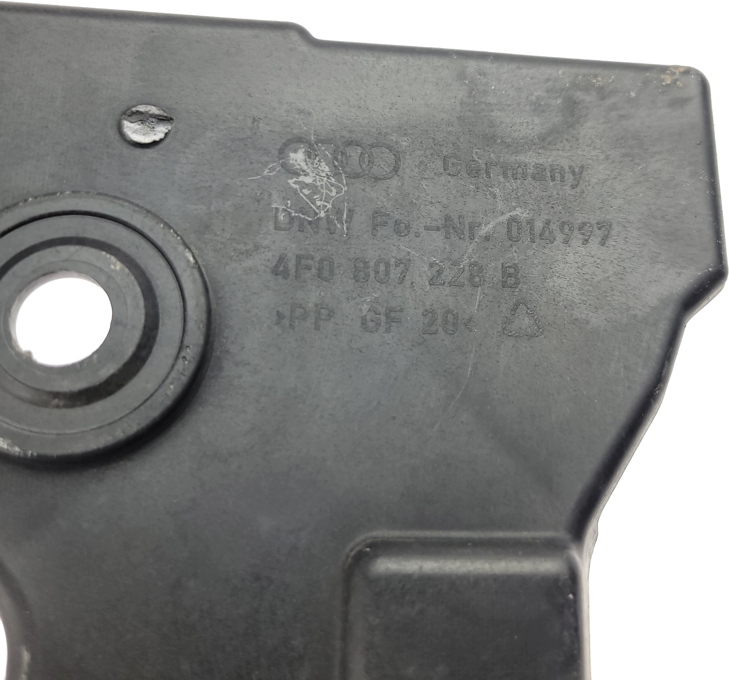 AUDI A6 C6 LIFT bumper bracket front front right 4F0807228B