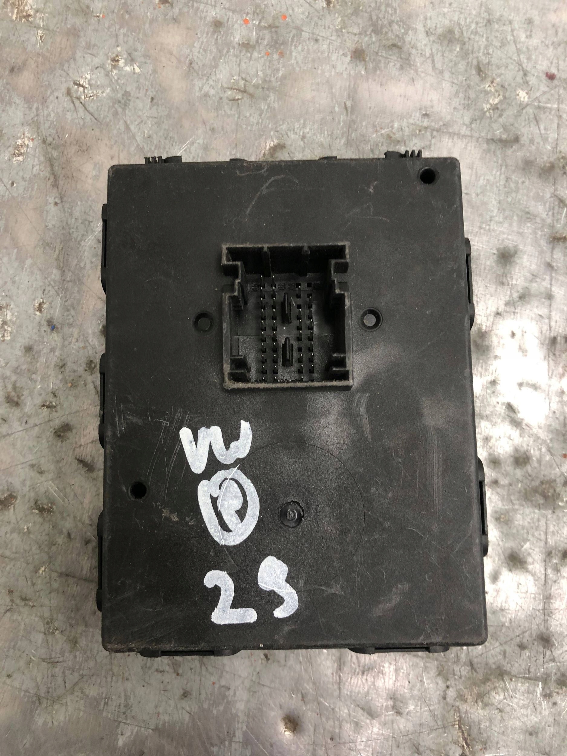 module control unit KESSY KEYLESS VW SKODA AUDI 3Q0959435N