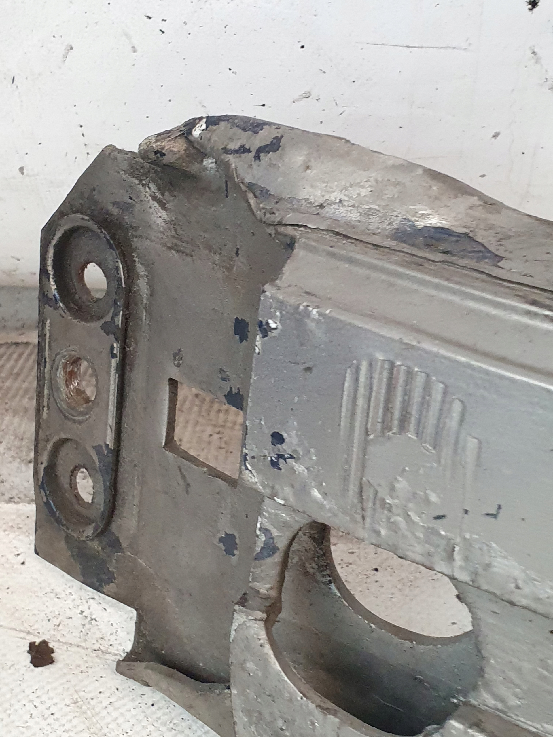 bumper support front front VOLVO V70 II 2.5T 03r.