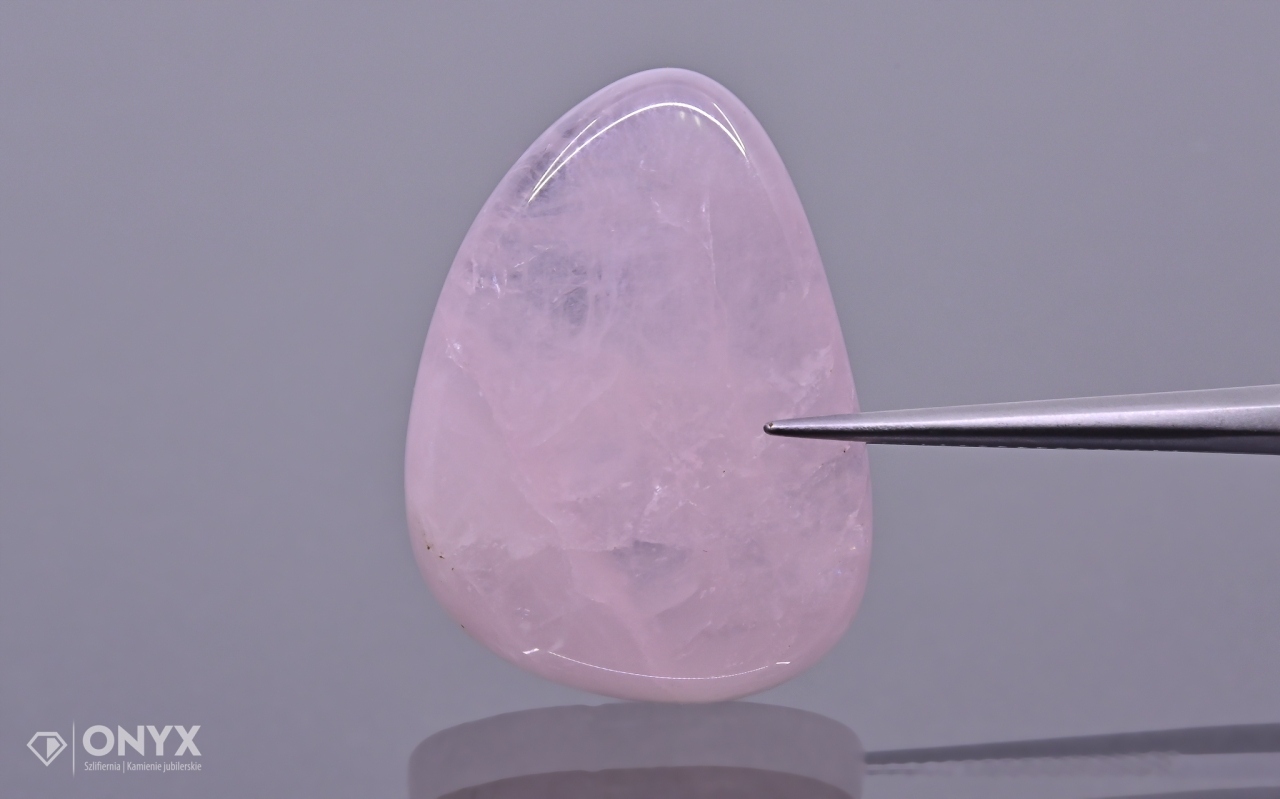 Křemen růžový konvexní nepravidelná deska 27x20 mm