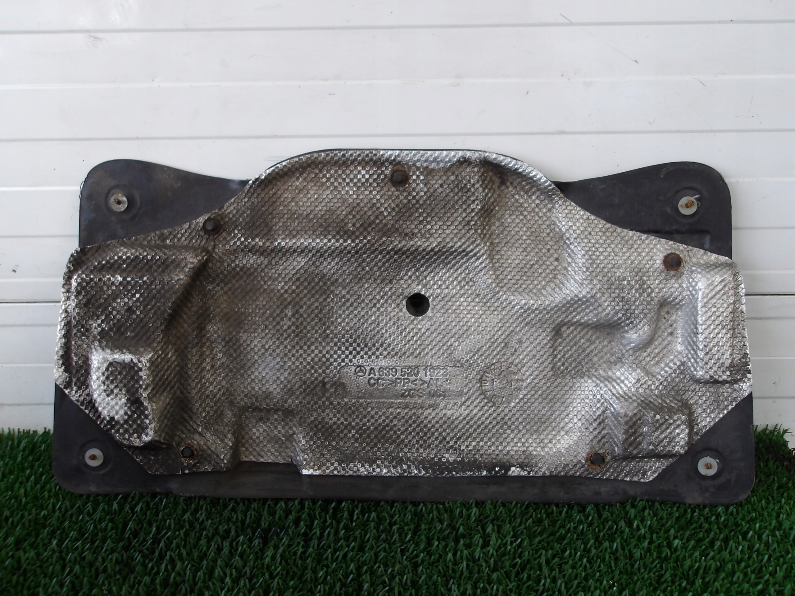 VITO W639 Lift захисна пластина під двигун a6395201923