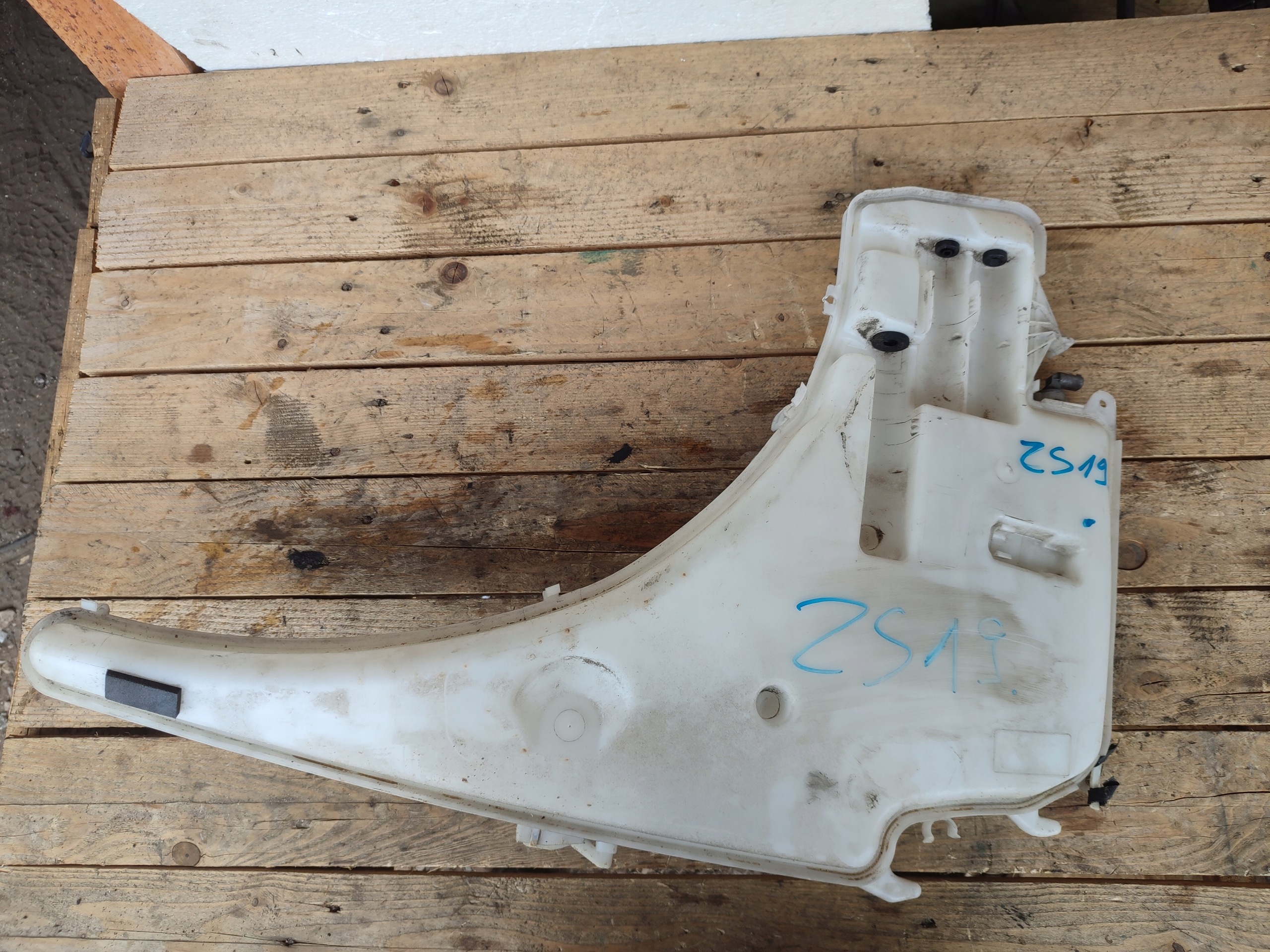 washer fluid tank XENON BMW E87 7229534