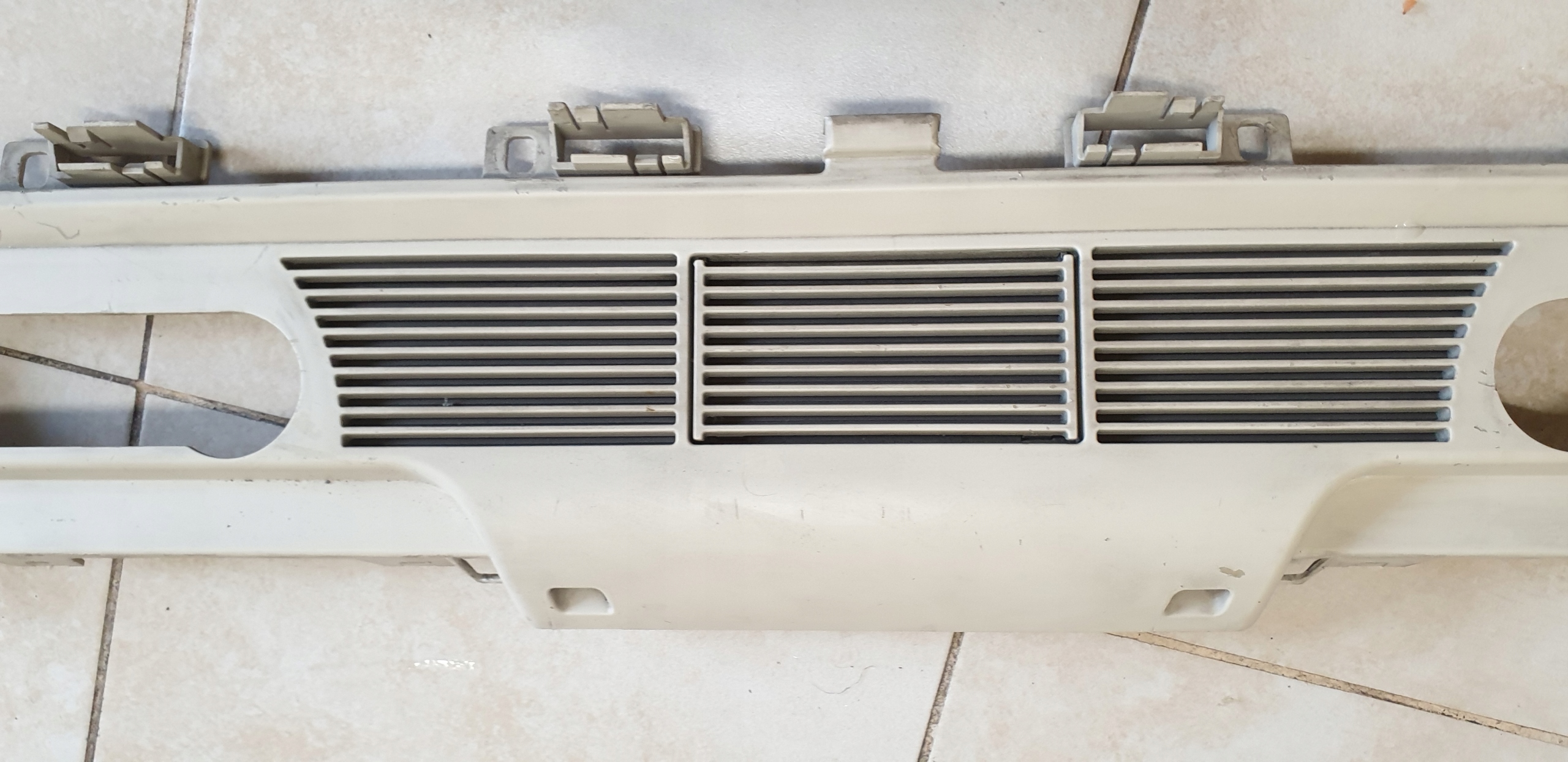 moulding KRATKI WLOTU air front cover BMW E64 CABRIO