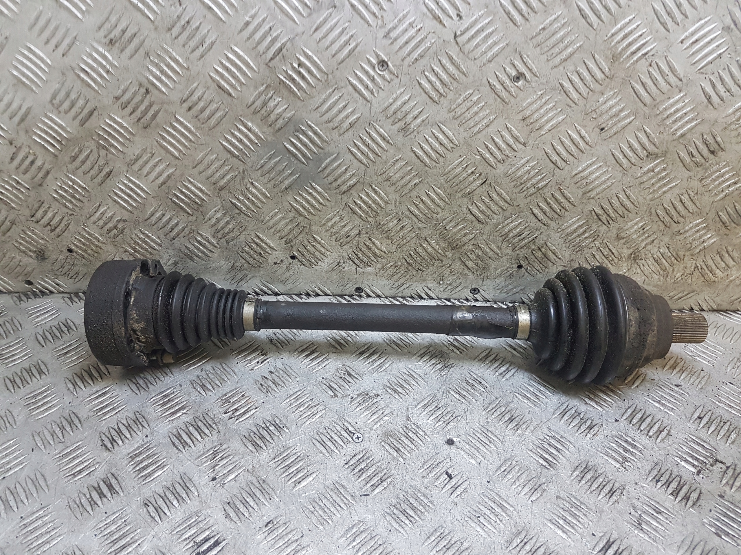 semi-axis semi-axis left front AUDI A3 8P 1K0407271AQ