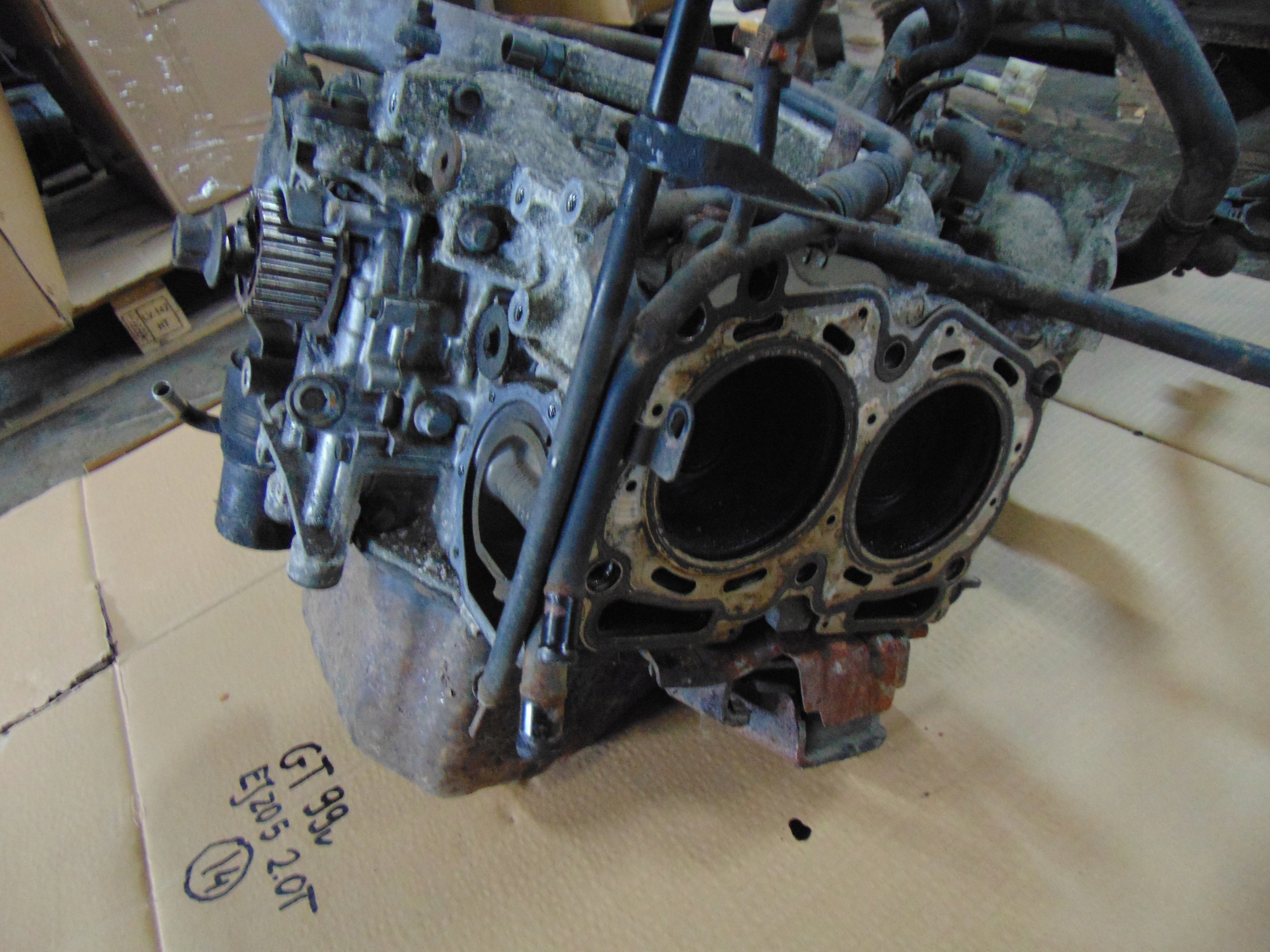 SUBARU IMPREZA GT BLOK SILNIKA TLOKI HB 218KM Typ silnika Benzyna