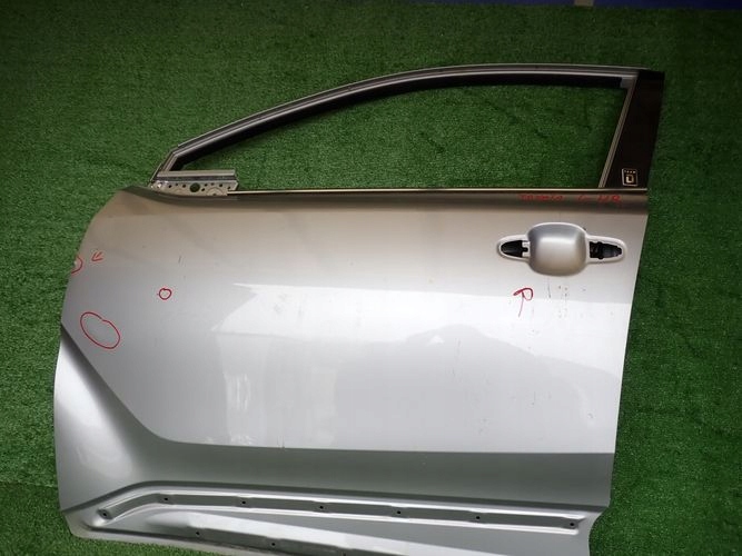 TOYOTA C-HR CHR door left front front