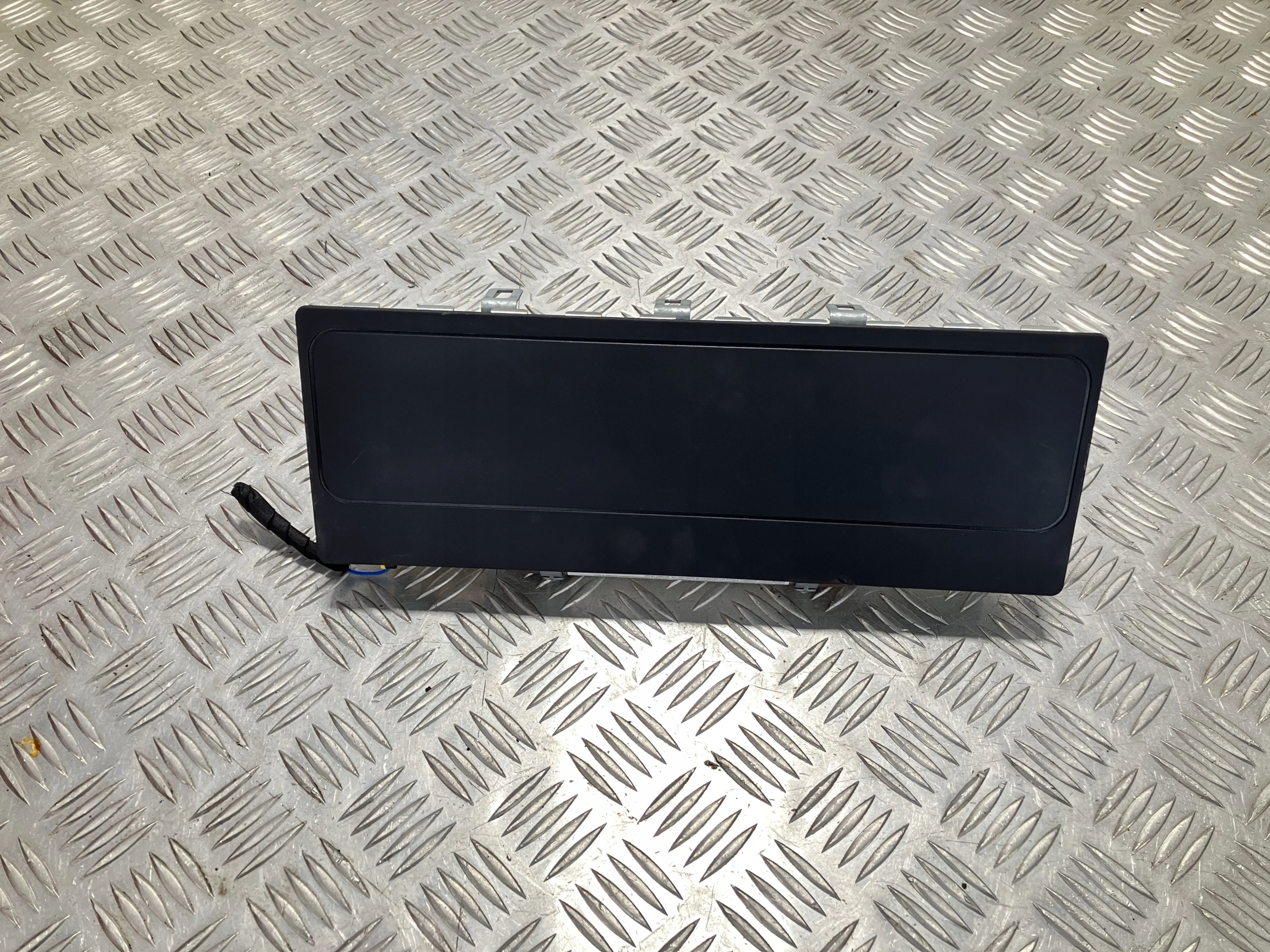 PODUSZKA KOLANOWA AIRBAG VW ARTEON 17-