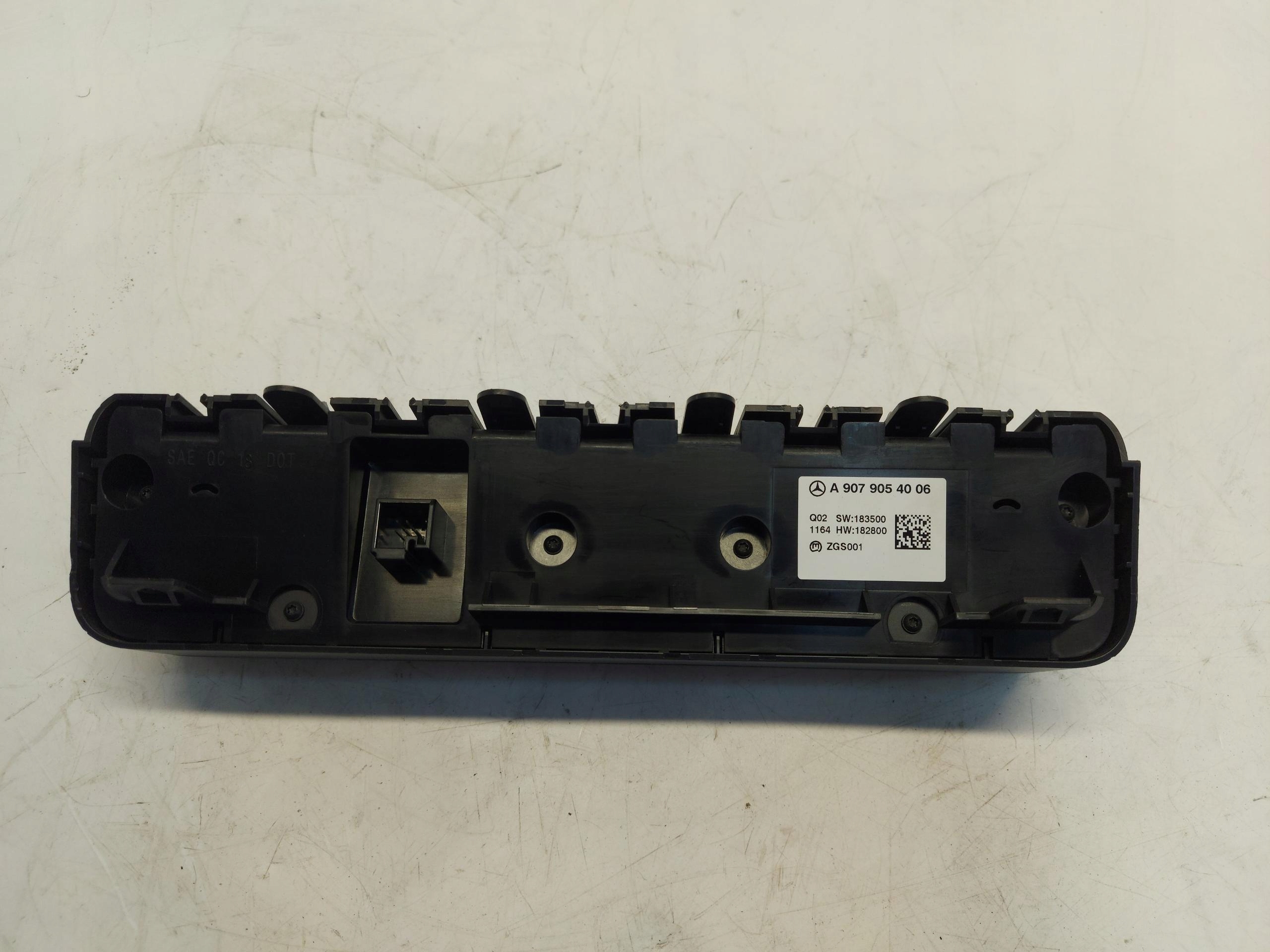 MERCEDES Sprinter W907 Panel BOCCHETTE A9079054006
