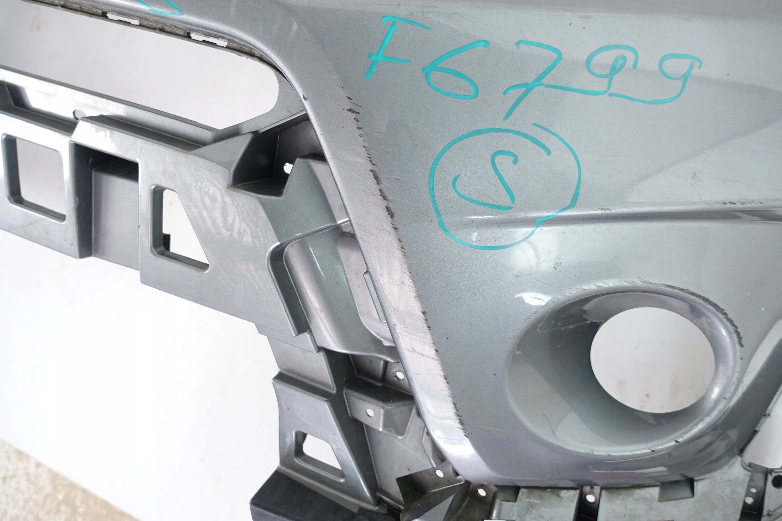 SUZUKI VITARA III 2018- bumper front front 71711-86R