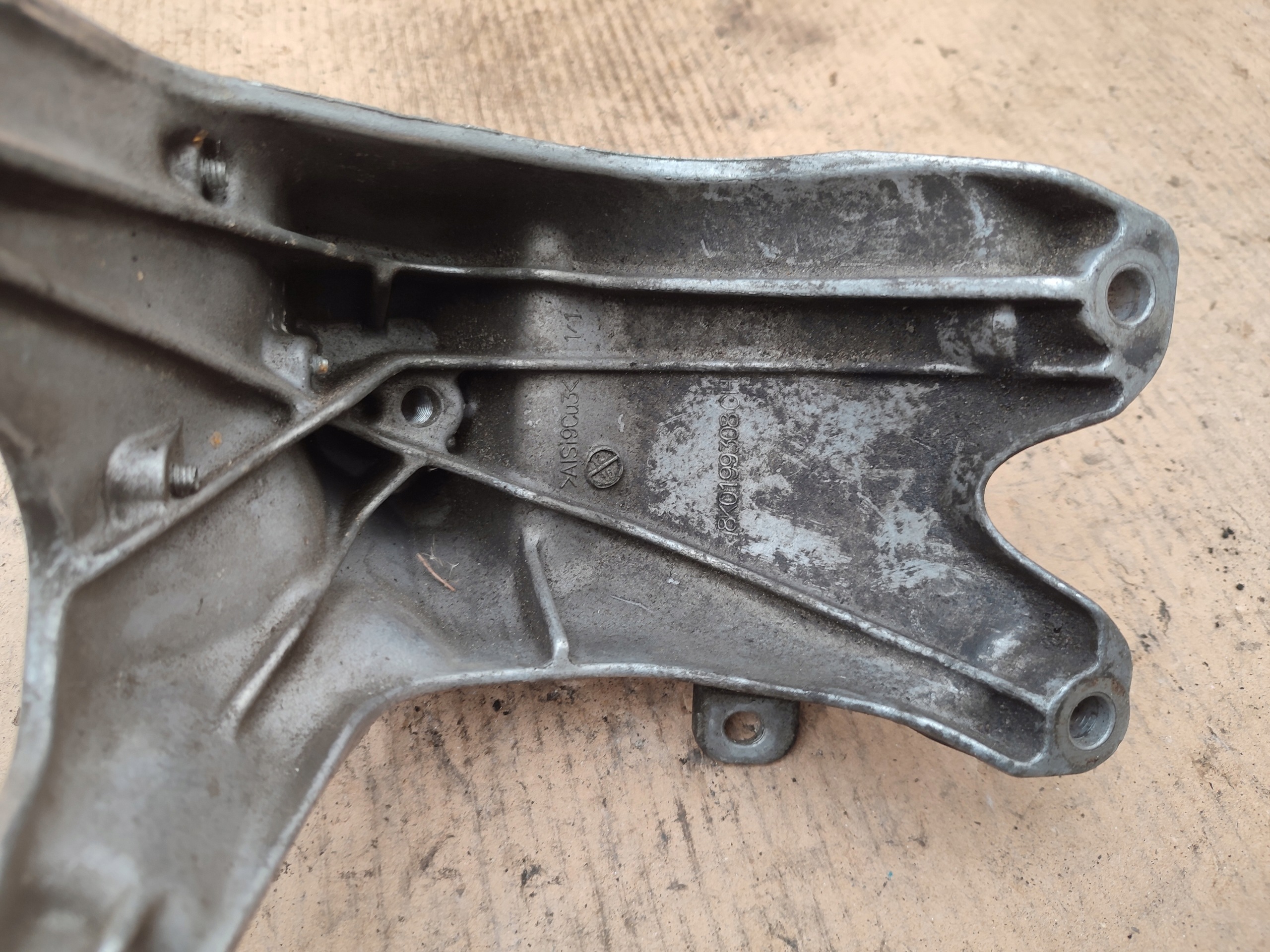 engine supporting mount right AUDI A4 A5 2.0 TFSI 8K0199308CH