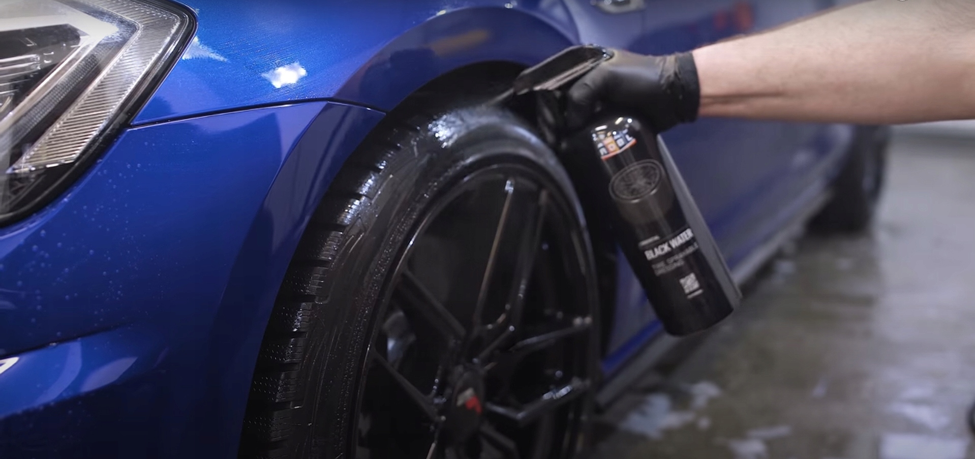 ADBL BLACK WATER 1000 ML CZERNIDŁO DRESSING SPRAY + 2 X APLIKATOR GĄBKA Numer katalogowy producenta ADB000141