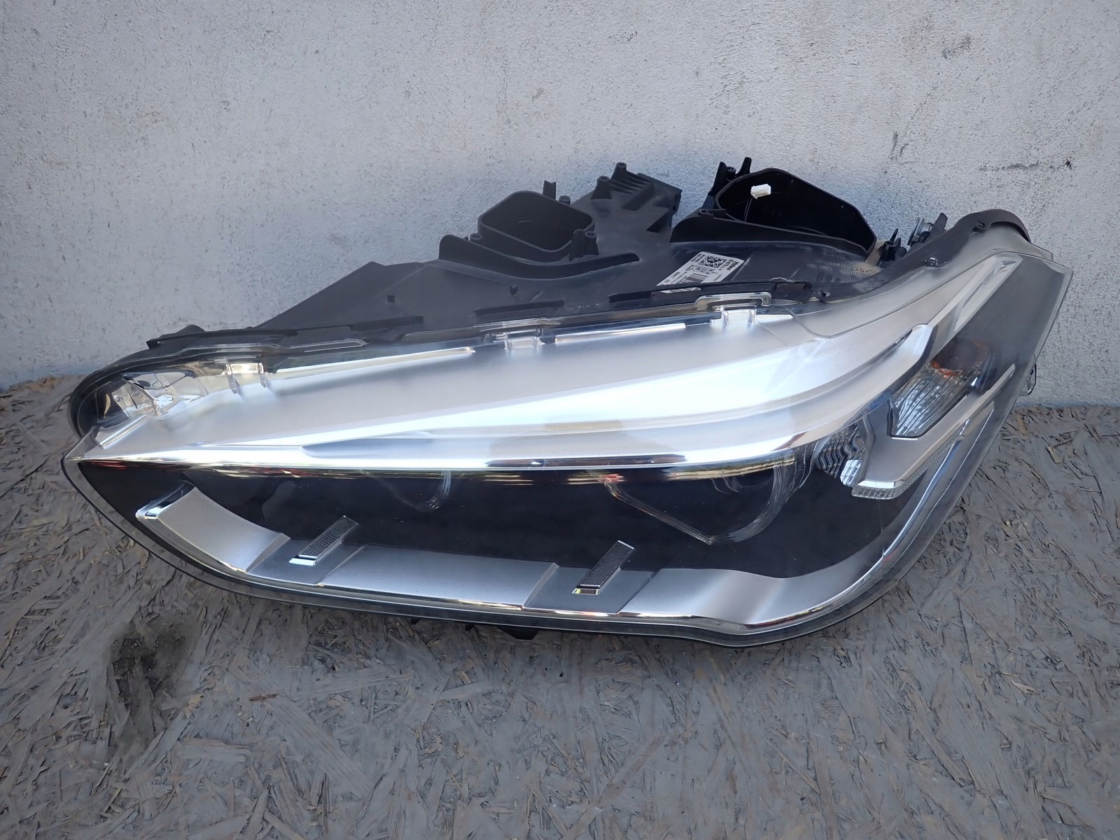 light left REFLEKTOR left FULL LED BMW X1 F48 2014-2019R 63117495003