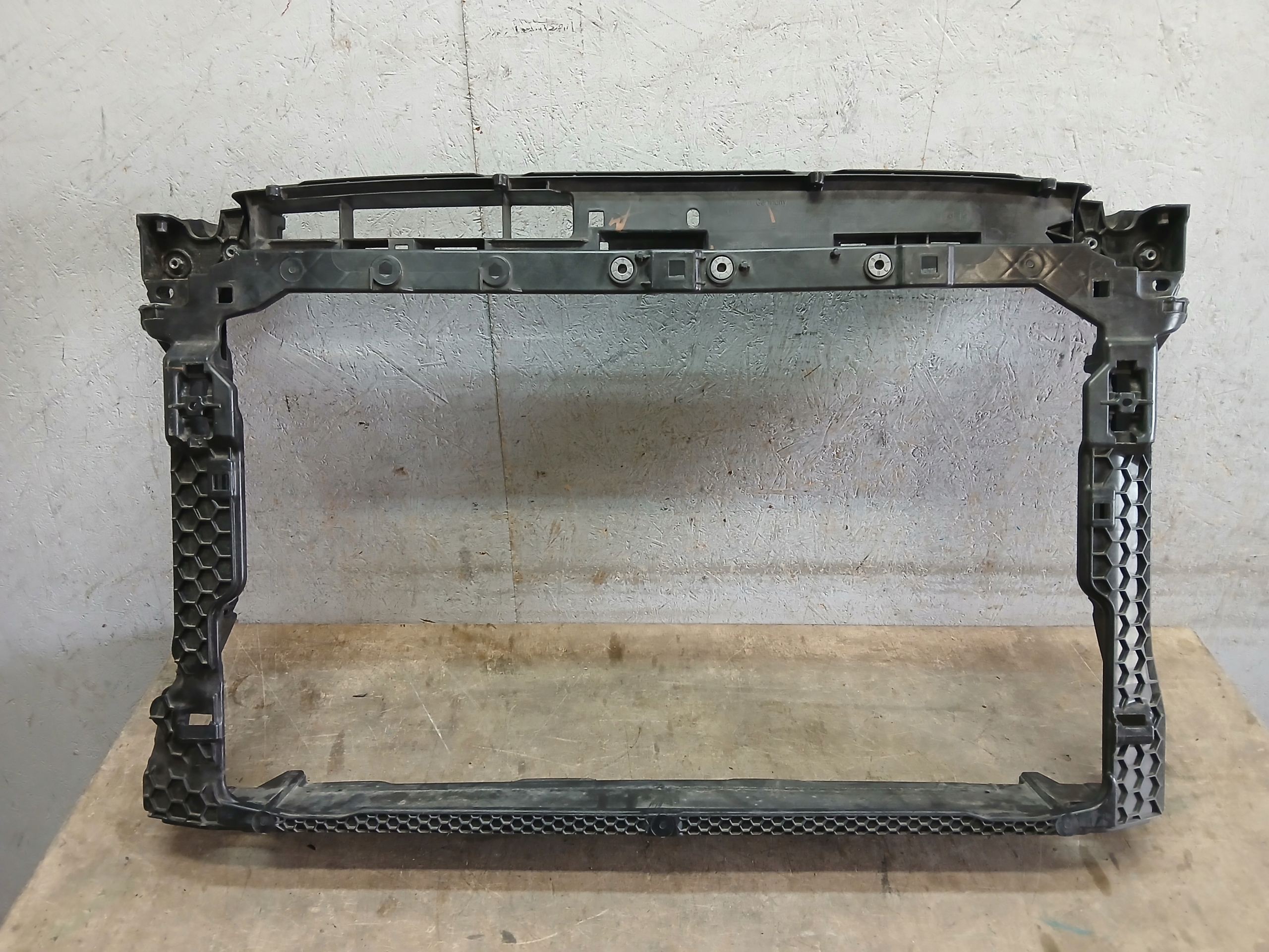 support panel for radiators VW PASSAT B9 3J0 3J0805588E