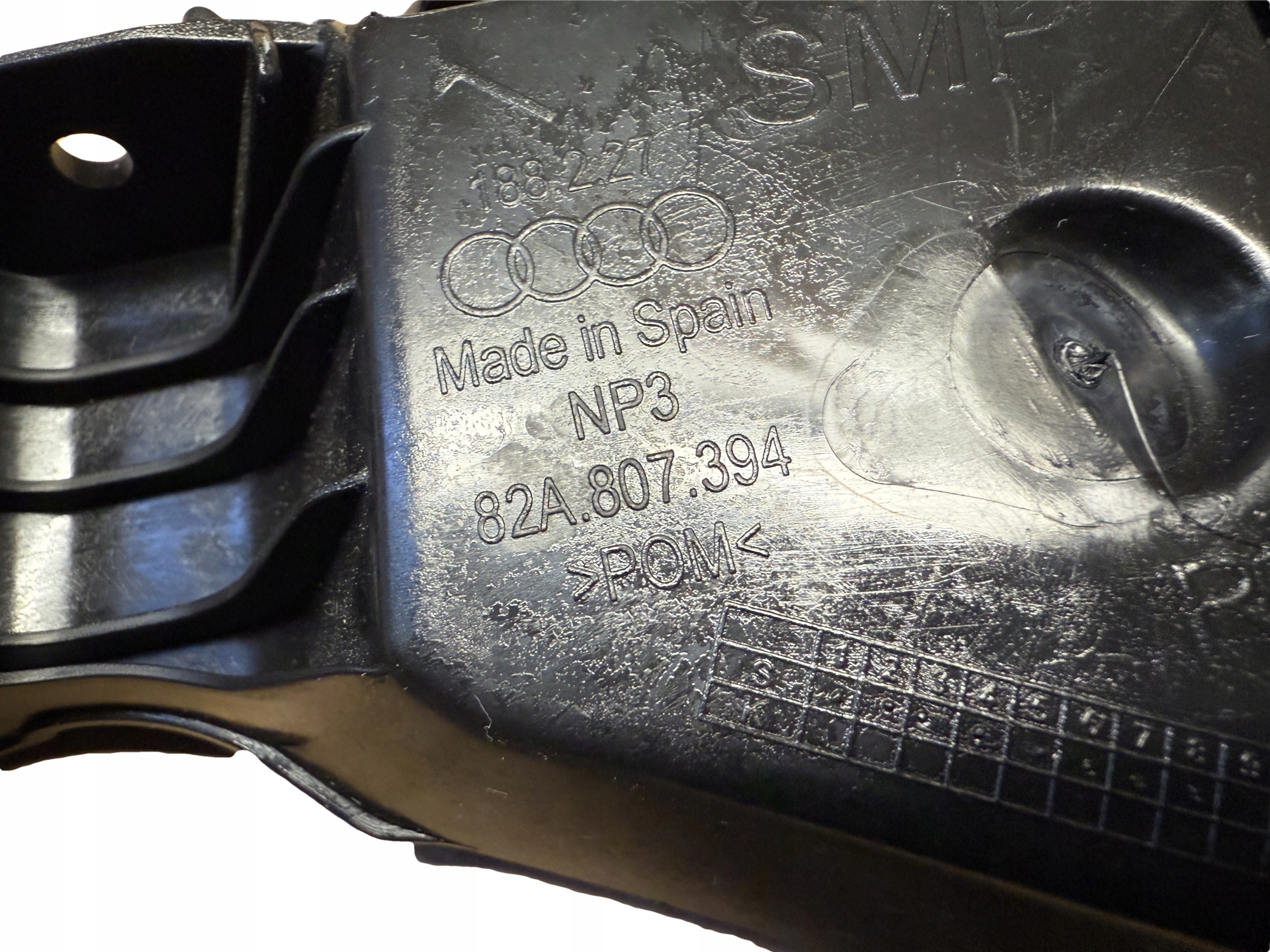 AUDI A1 82A bumper bracket right rear part 82A807394