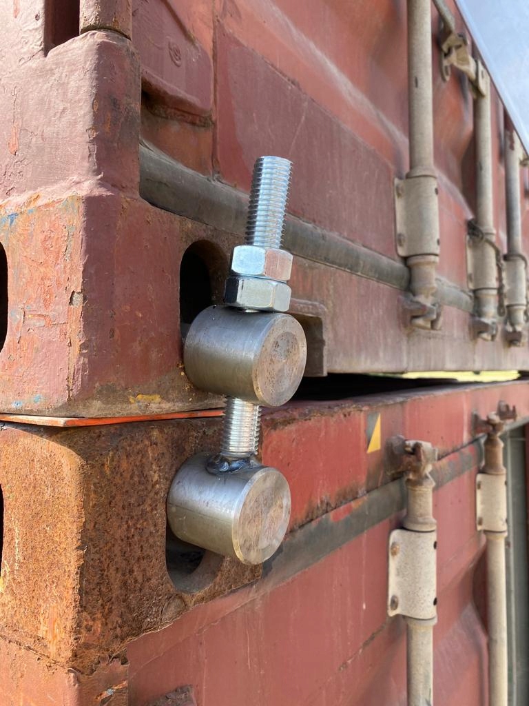 HAK Śruba Do Łączenia Kontenerów Morskich 400 mm