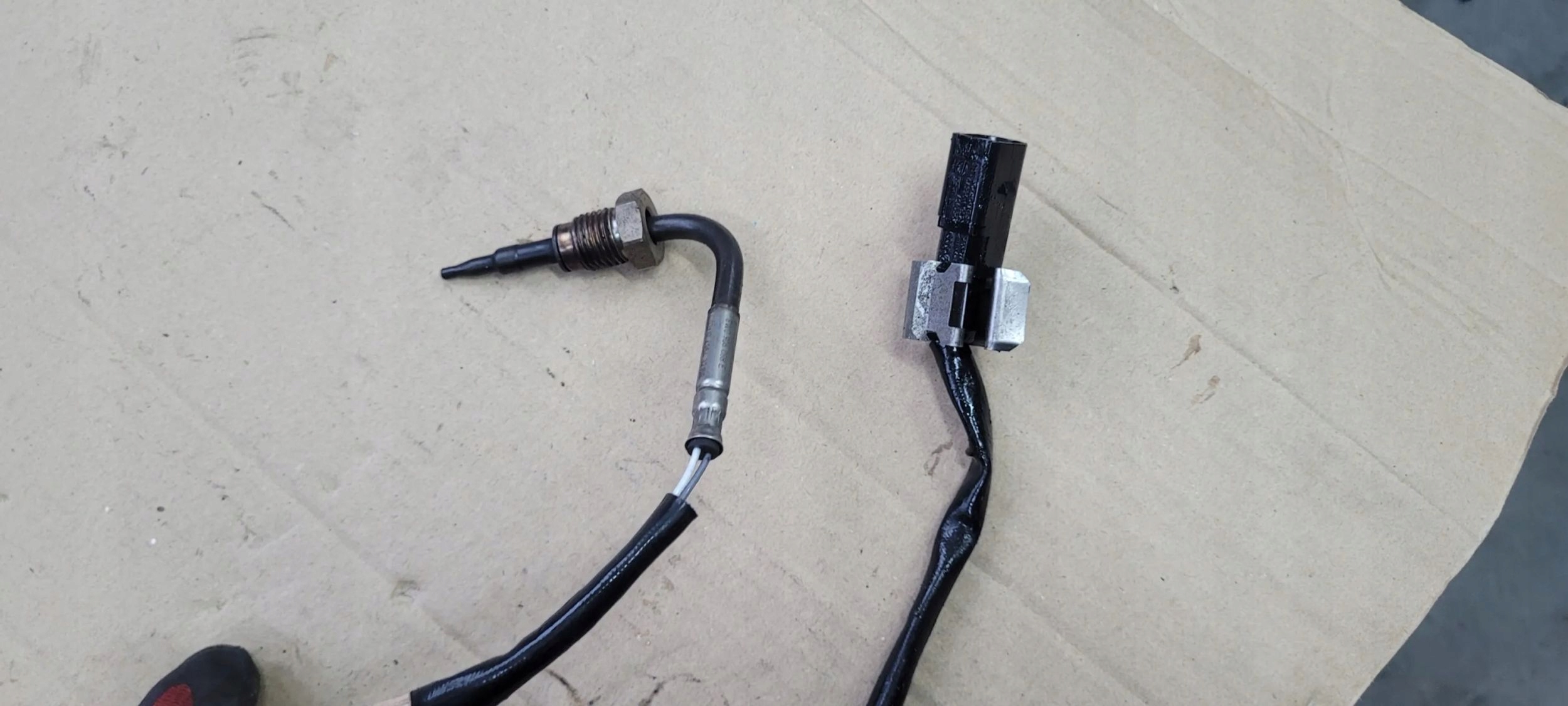 A5 8W Sensor TEMPERATURY Gase 8W0906088E 2.0 TDI A4 B9 8W Q5 A6 C7