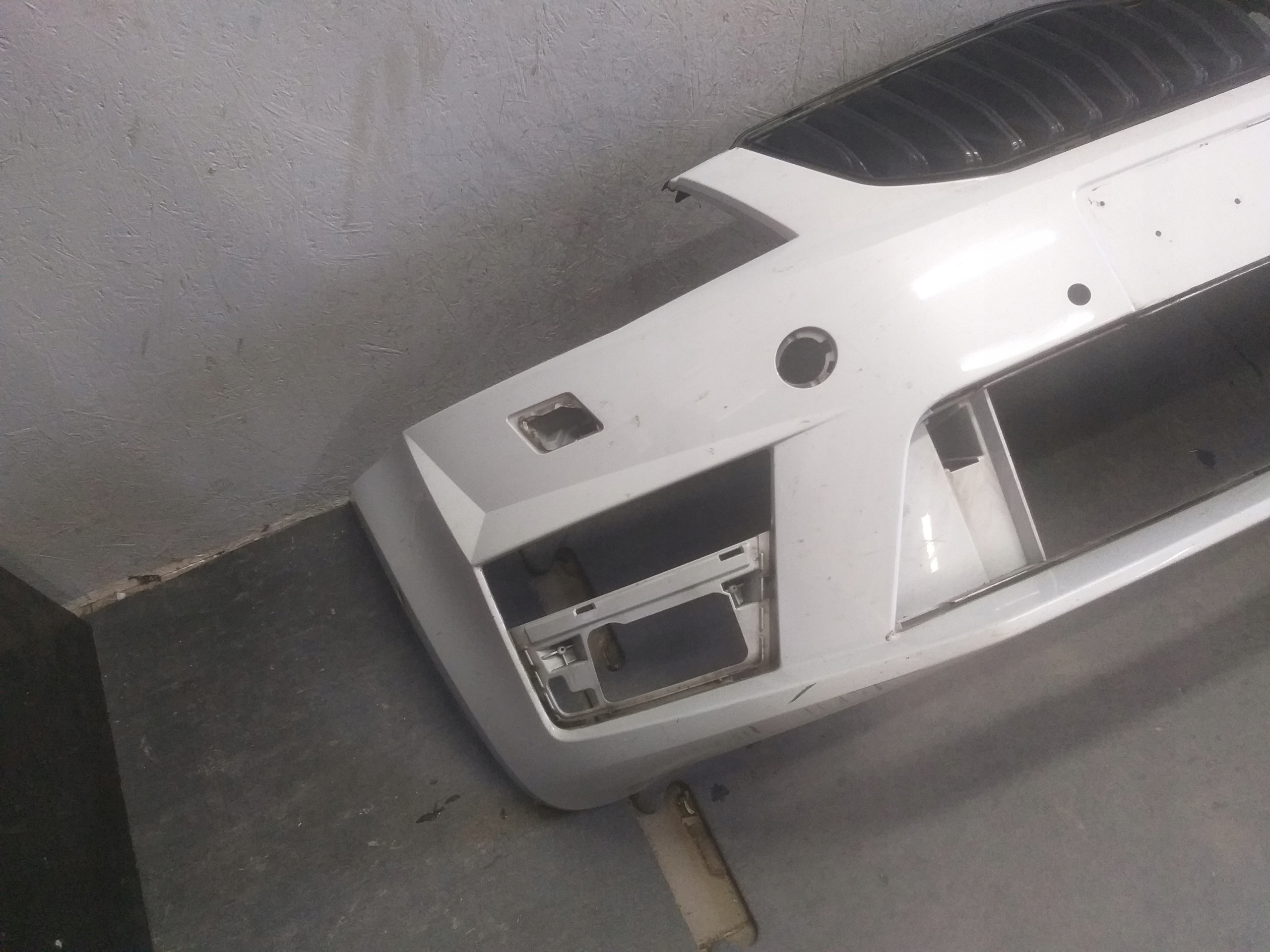 bumper front SKODA OCTAVIA III 3 RS 14-17 5E0