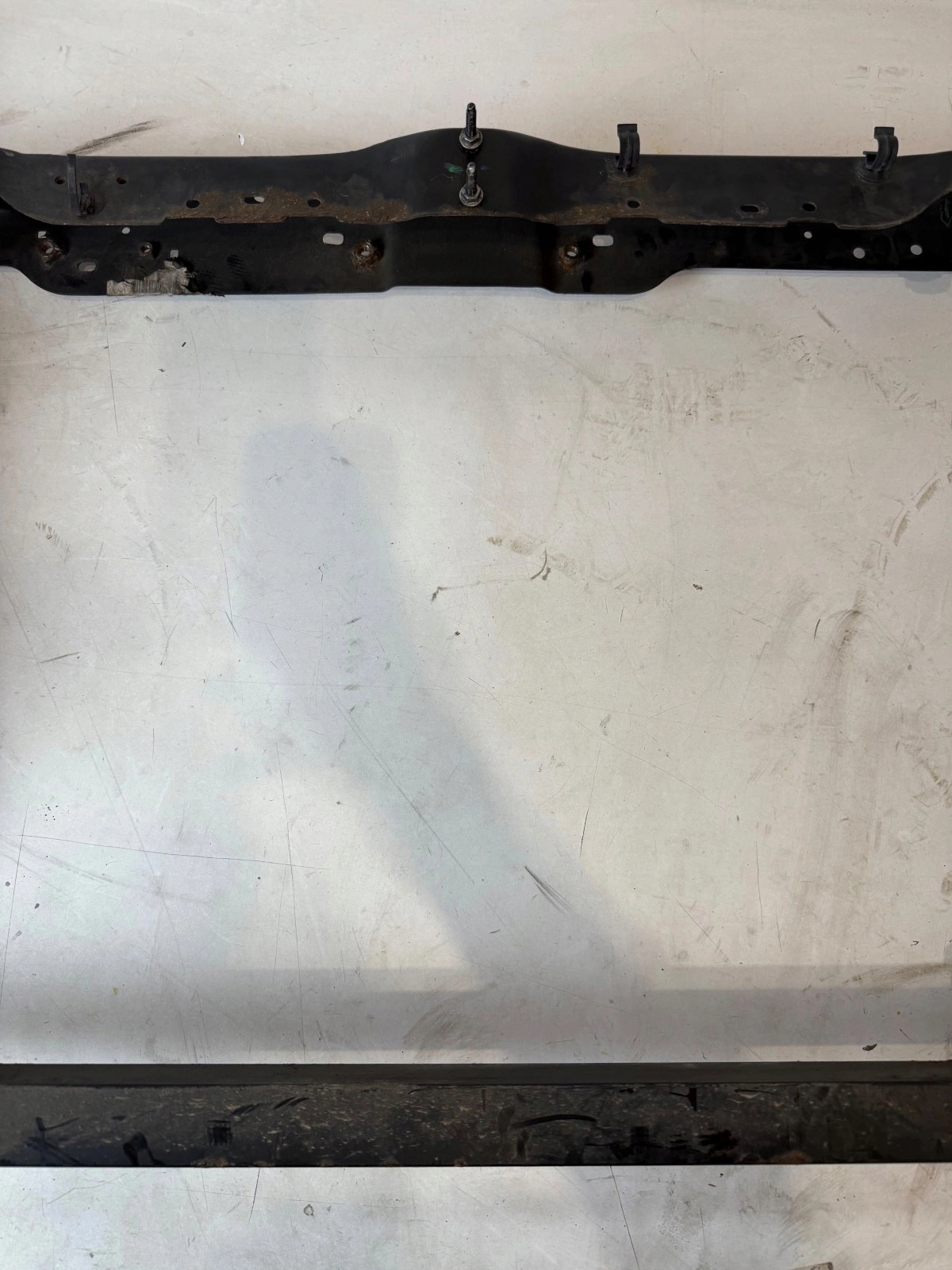 support panel for radiators pillar iron Nissan Qashqai J10 and