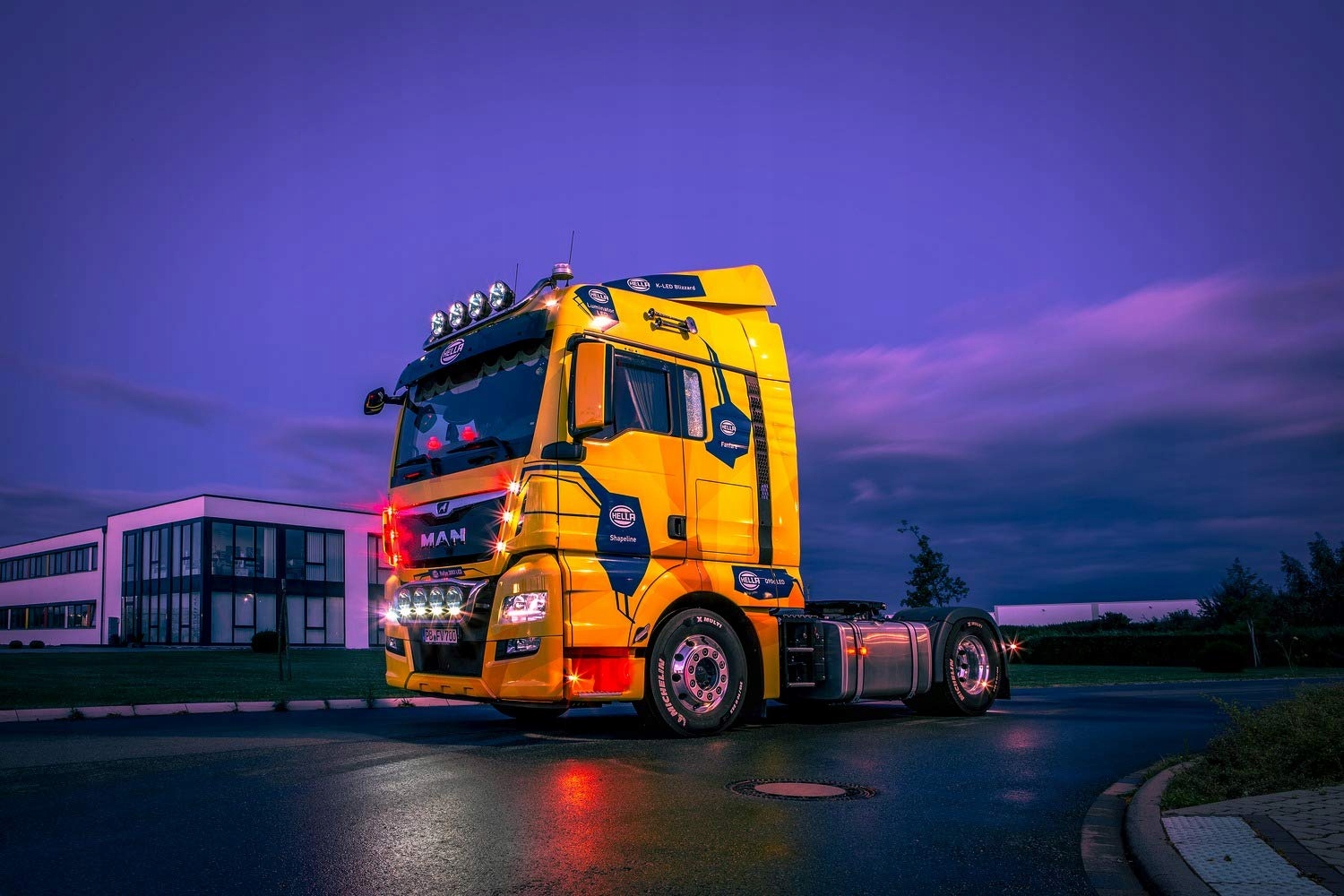 Hella KGaA Hueck Co. Hella 1F0 011 988-131 Numery katalogowe zamienników HELLA 1F0 011 988-131