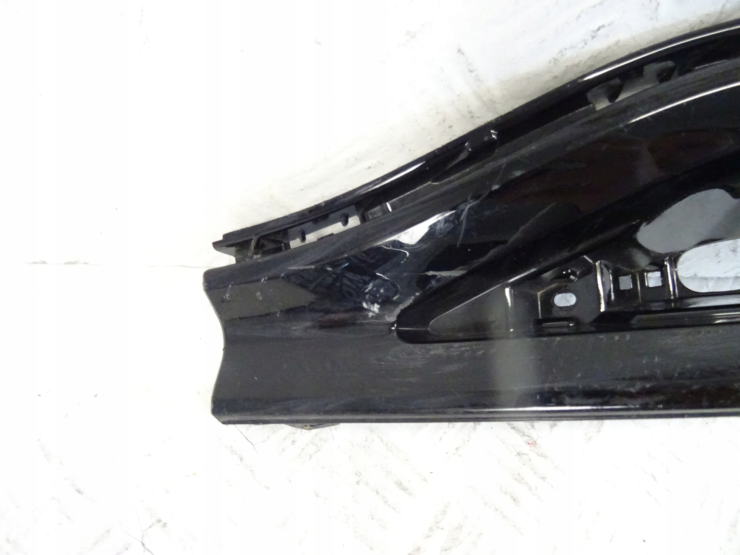 grid of a bumper rear rear part left AUDI Q6 E-TRON 85H853555