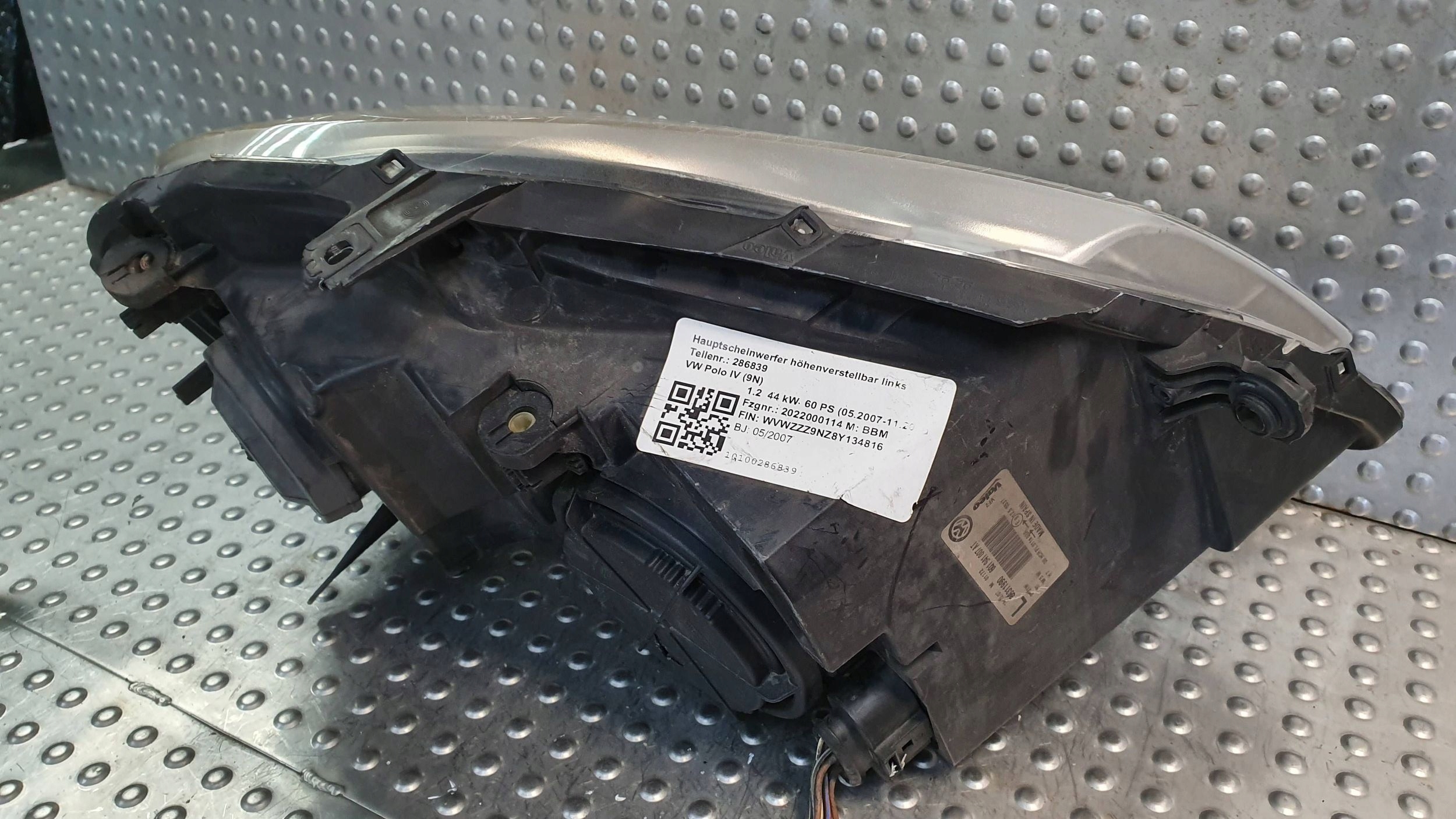 light front left VW POLO 6Q LIFT 05