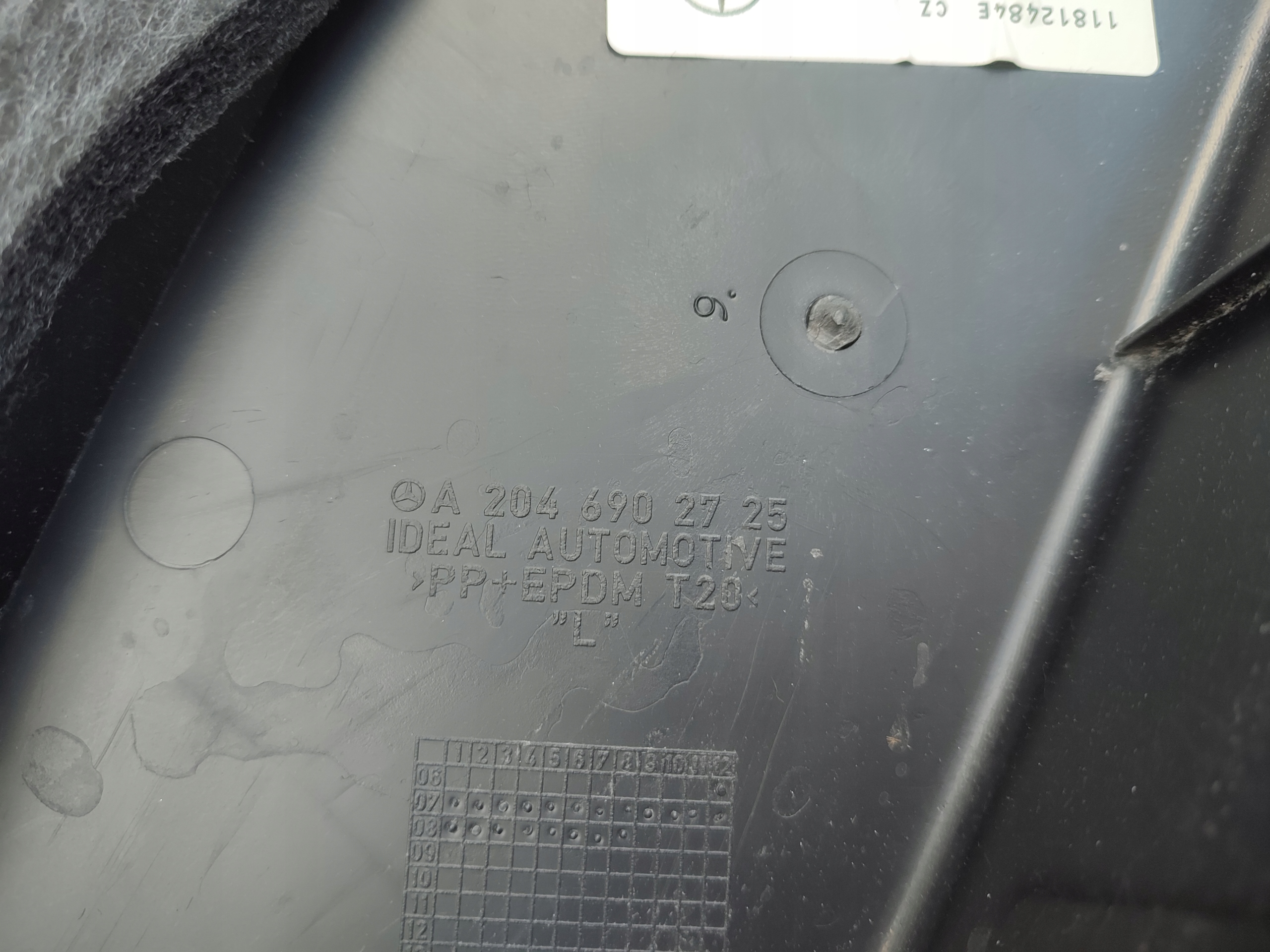 boot upholstery left Mercedes W204 kombi A2046902725