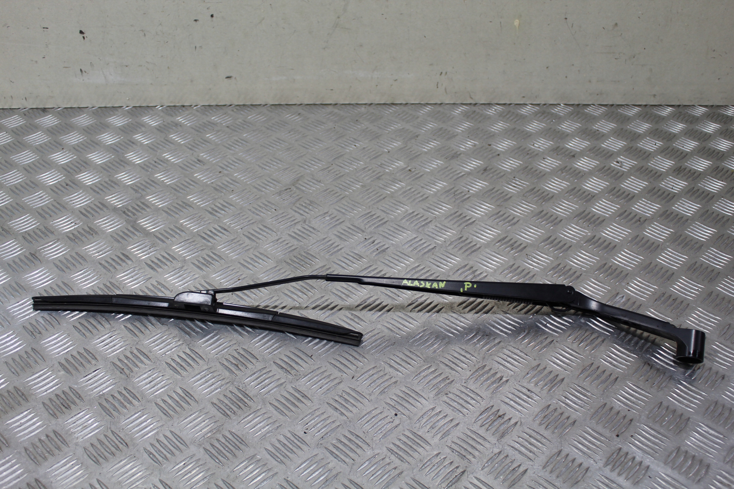 wiper arm wiper right ALASKAN