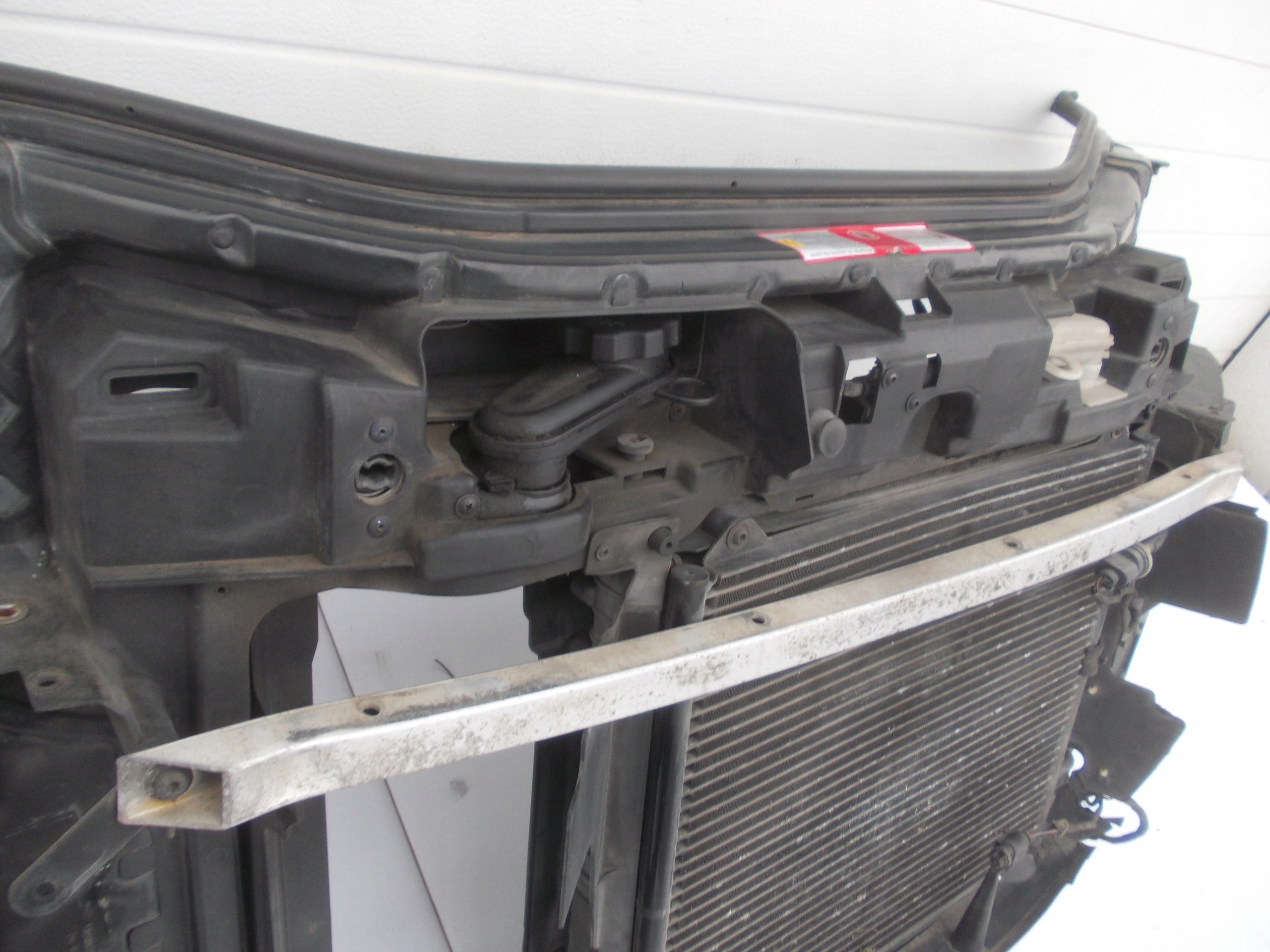 рамка перед Усилитель Audi A2 8Z0805594