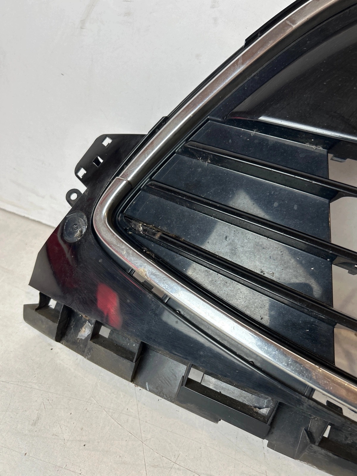 Grill Lüftungsgitter mitte der Stoßstange Ford S-Max Mk1 lift