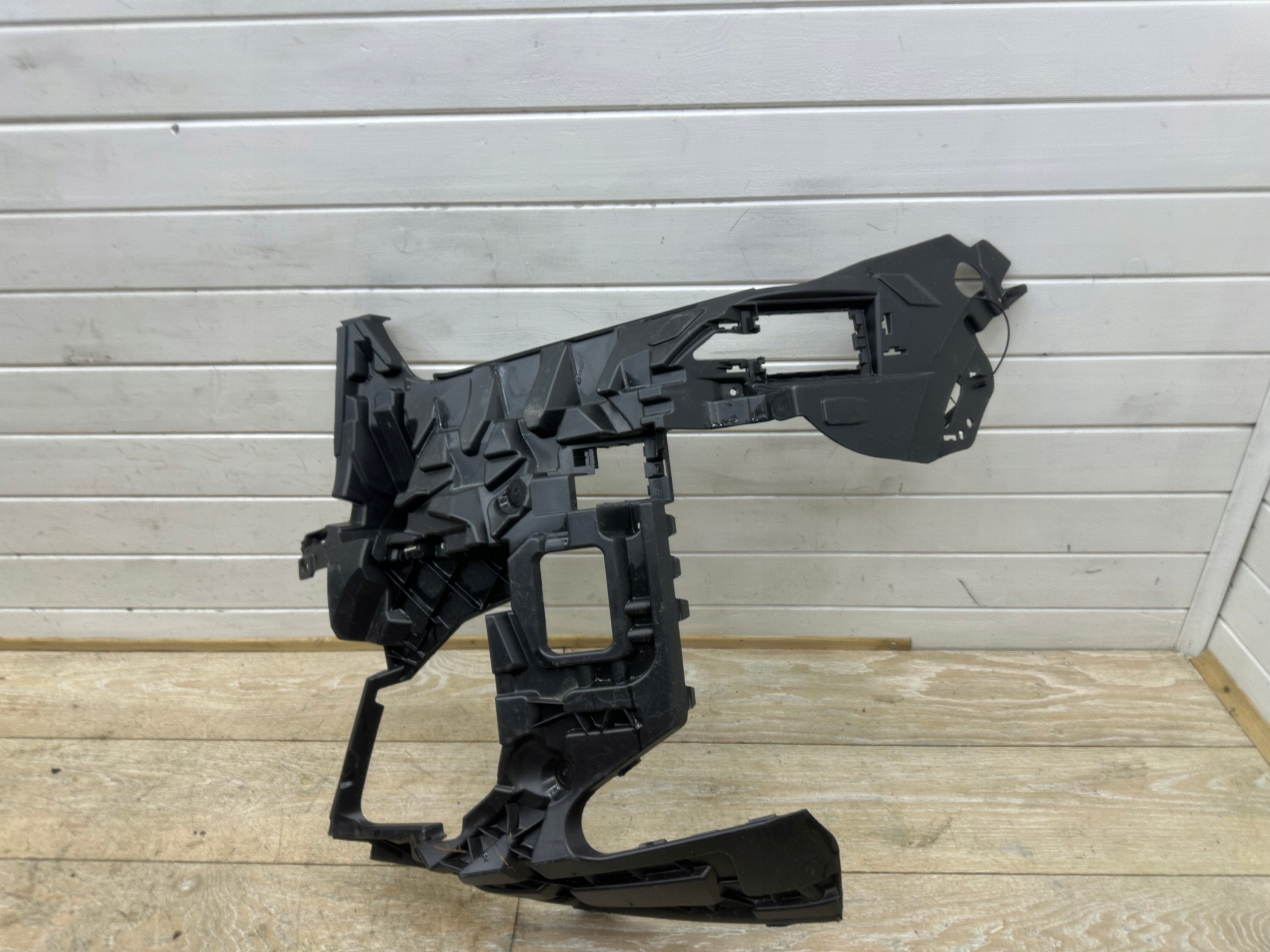 BMW G05 LIFT new bumper bracket left 51118085627 8085627
