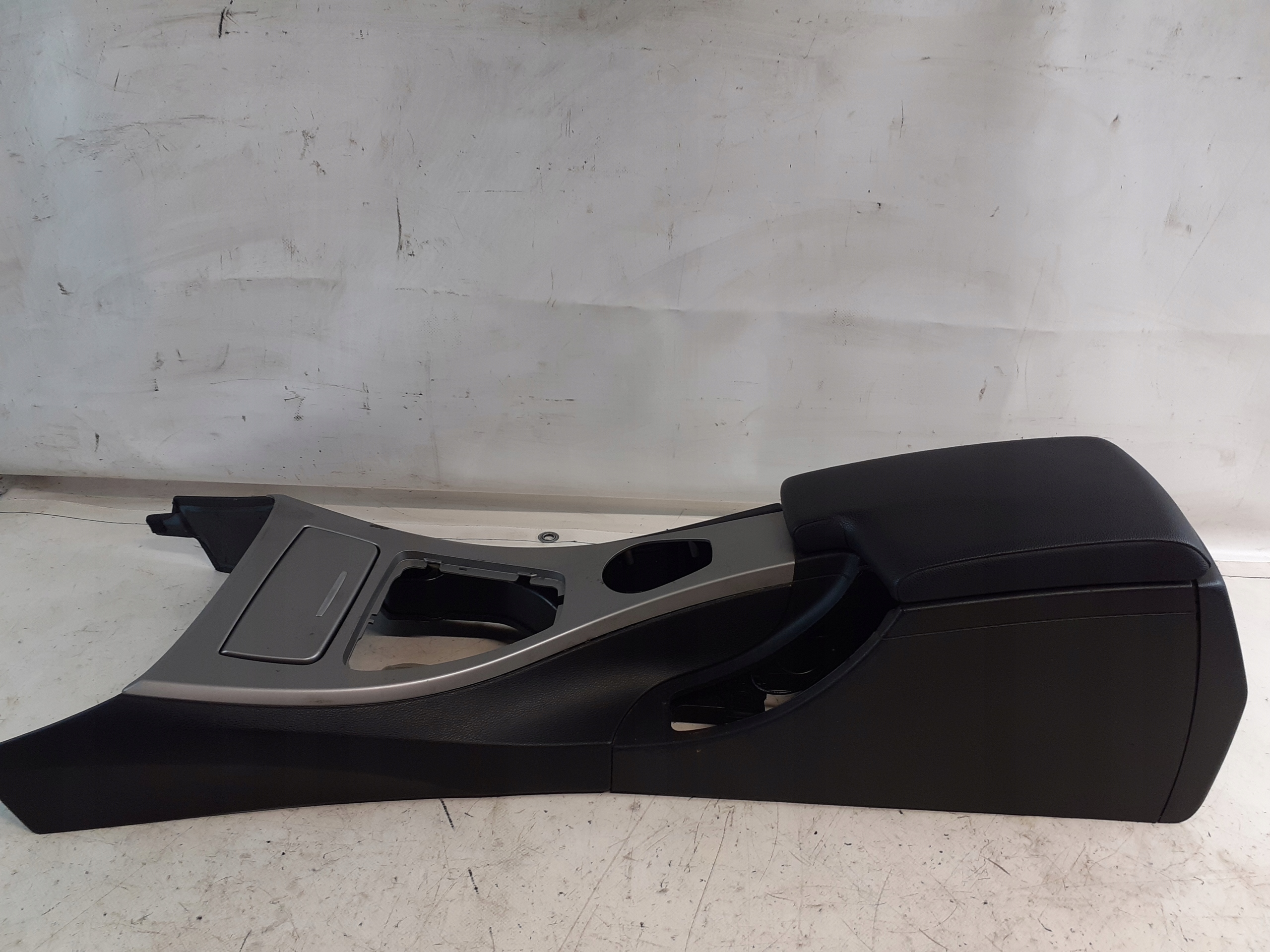 TUNEL central armrest BMW E90 E91 07R