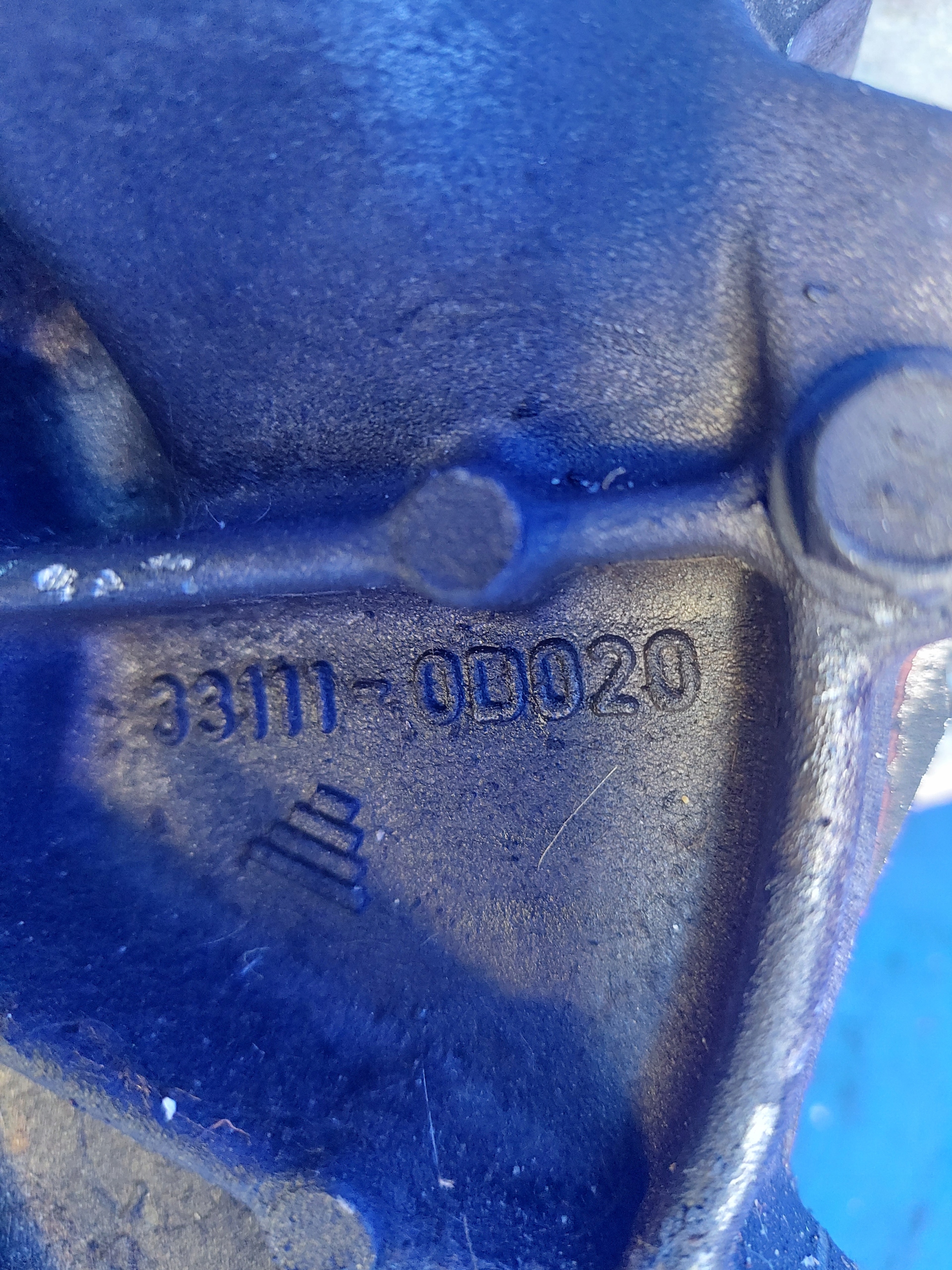 Getriebe YARIS II 1.3 B 311150D020 Benzin