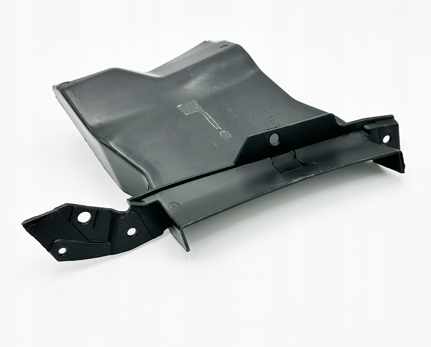 Kierownica powietrza DOLOT AUDI A4 B9 S-LINE 15-19R PRAWA