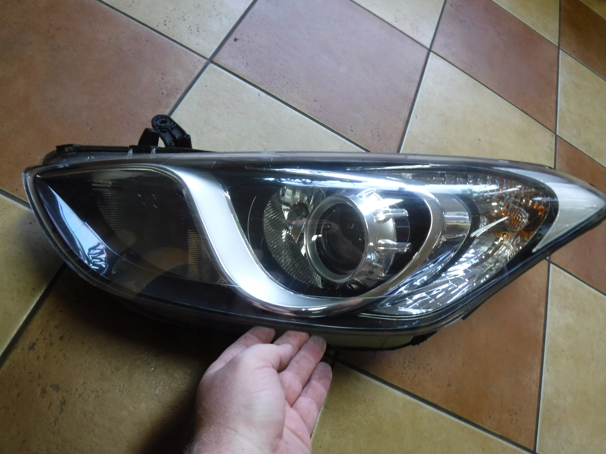 LAMPA PRZEDNIA PRZÓD LEWA HYUNDAI i30 II 2012-